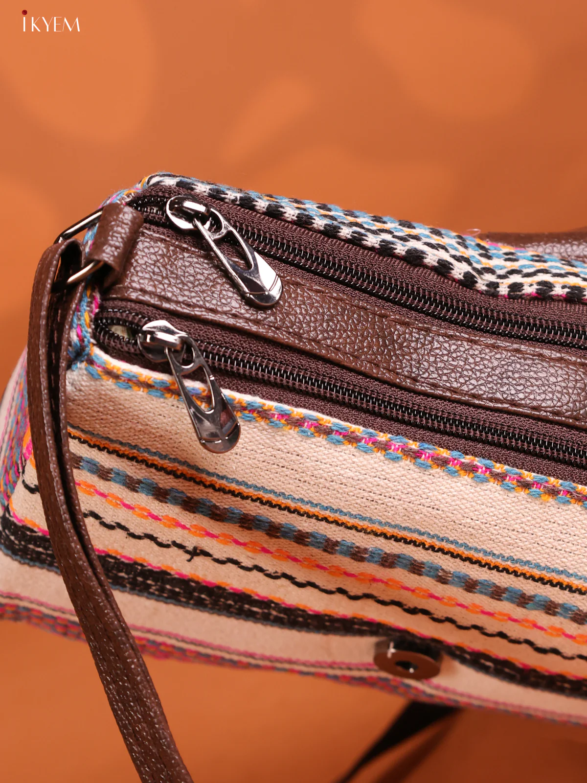 Jacquard Embroidered Leather Sling bag 3 compartments -Multicolour - KD26917 - Image 3