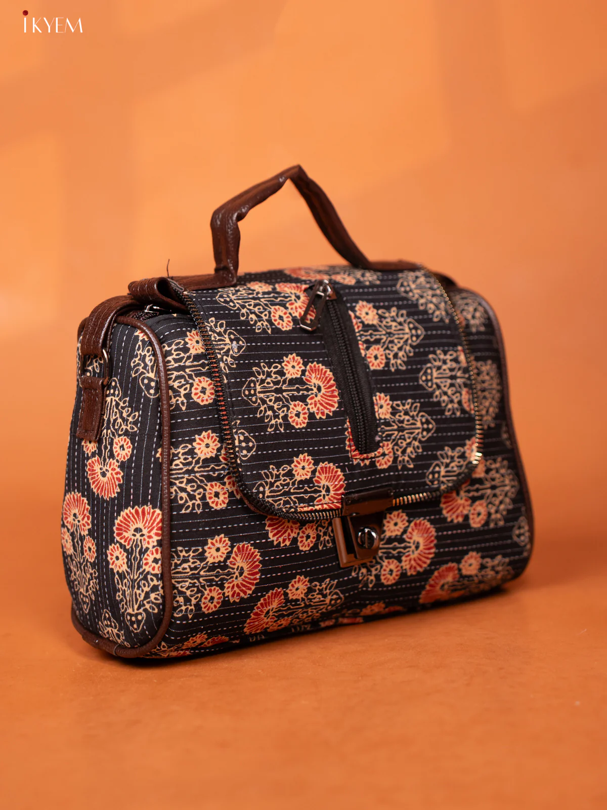 Floral Printed Leather Sling bag with Gusset & Flap - Black - KD26938 - Image 2