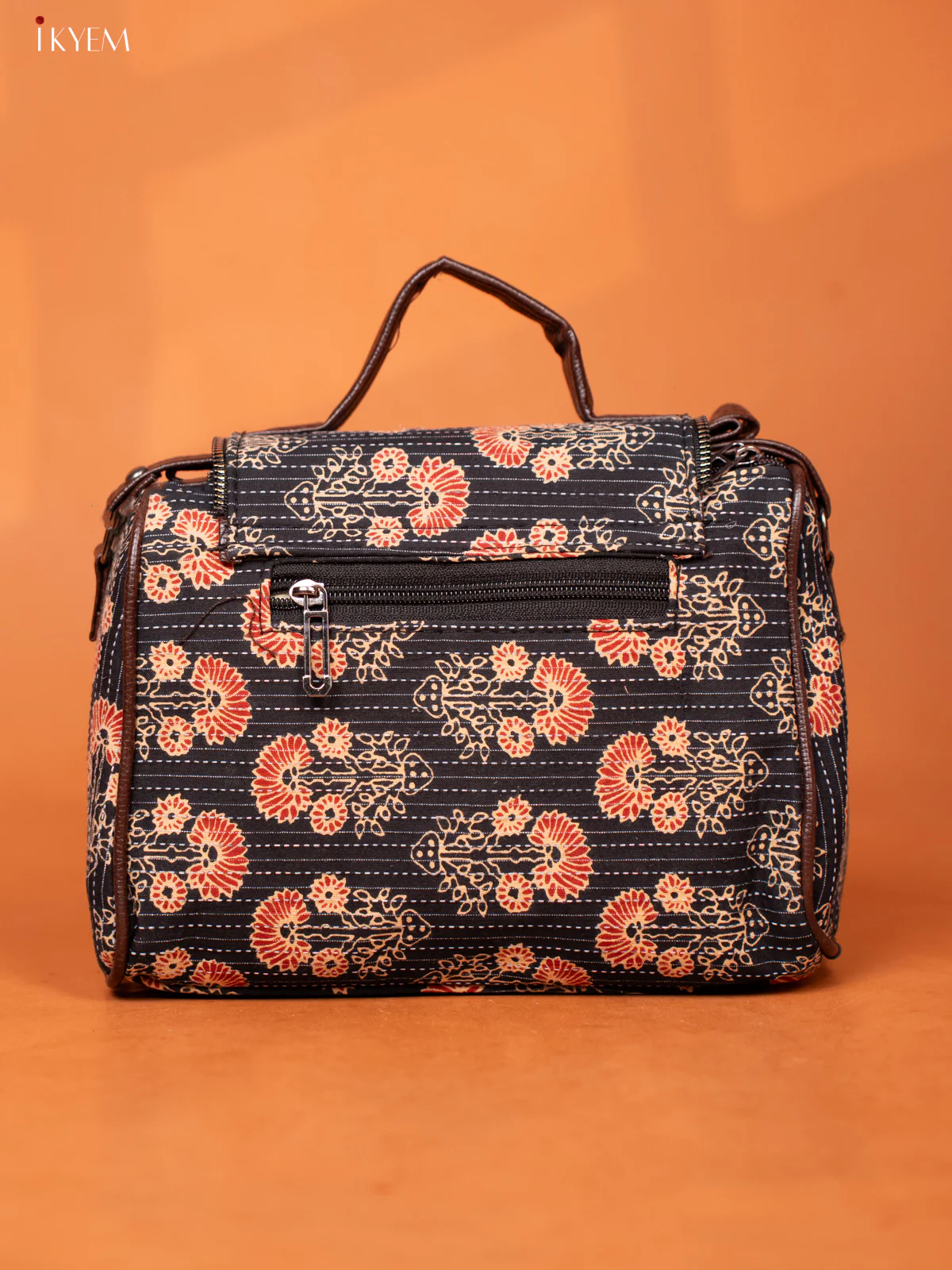 Floral Printed Leather Sling bag with Gusset & Flap - Black - KD26938 - Image 4
