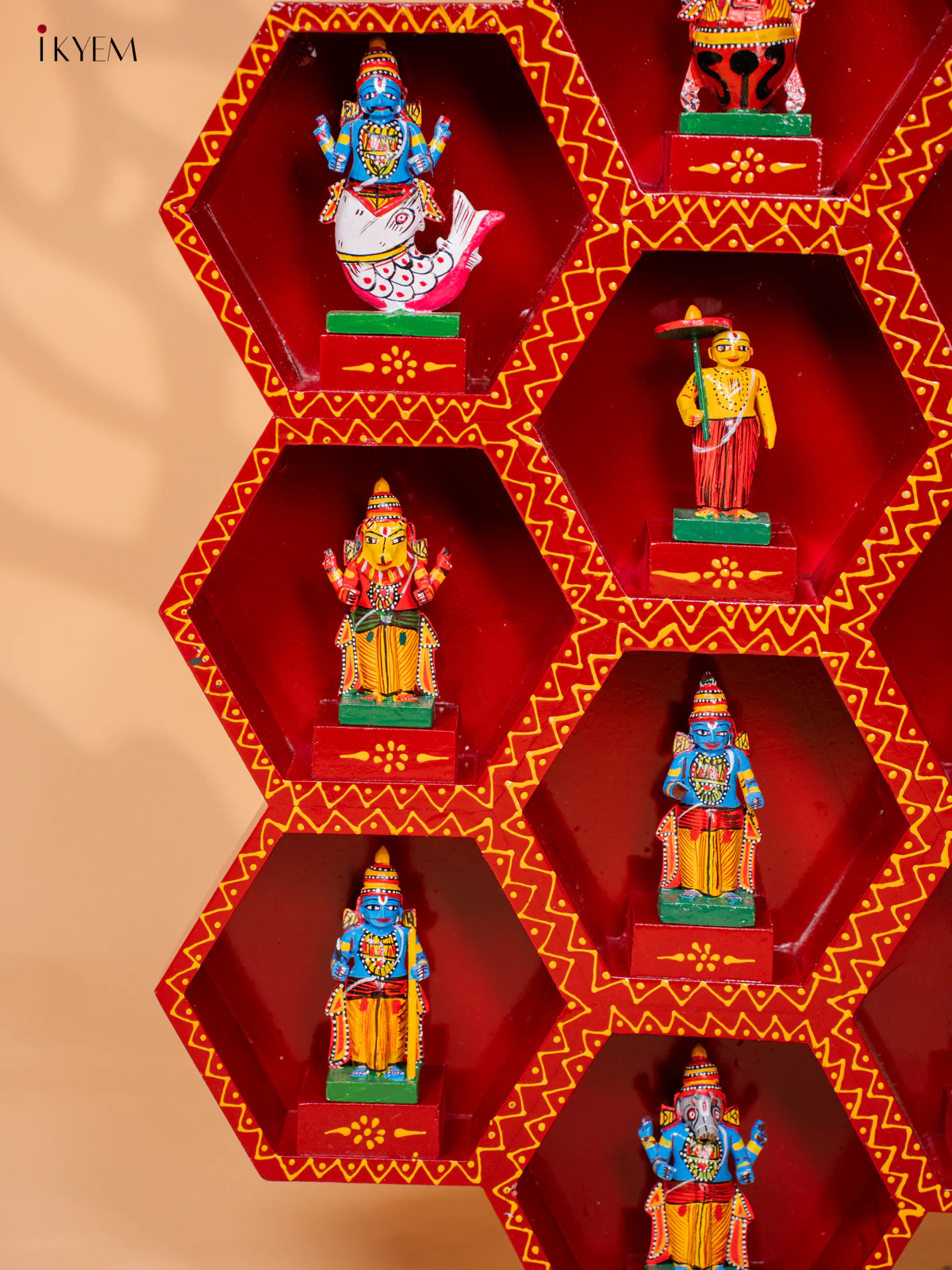 Wooden Octagonal Frame with Kondapalli Dasavatharam Idols - Red - KD28112 - Image 4