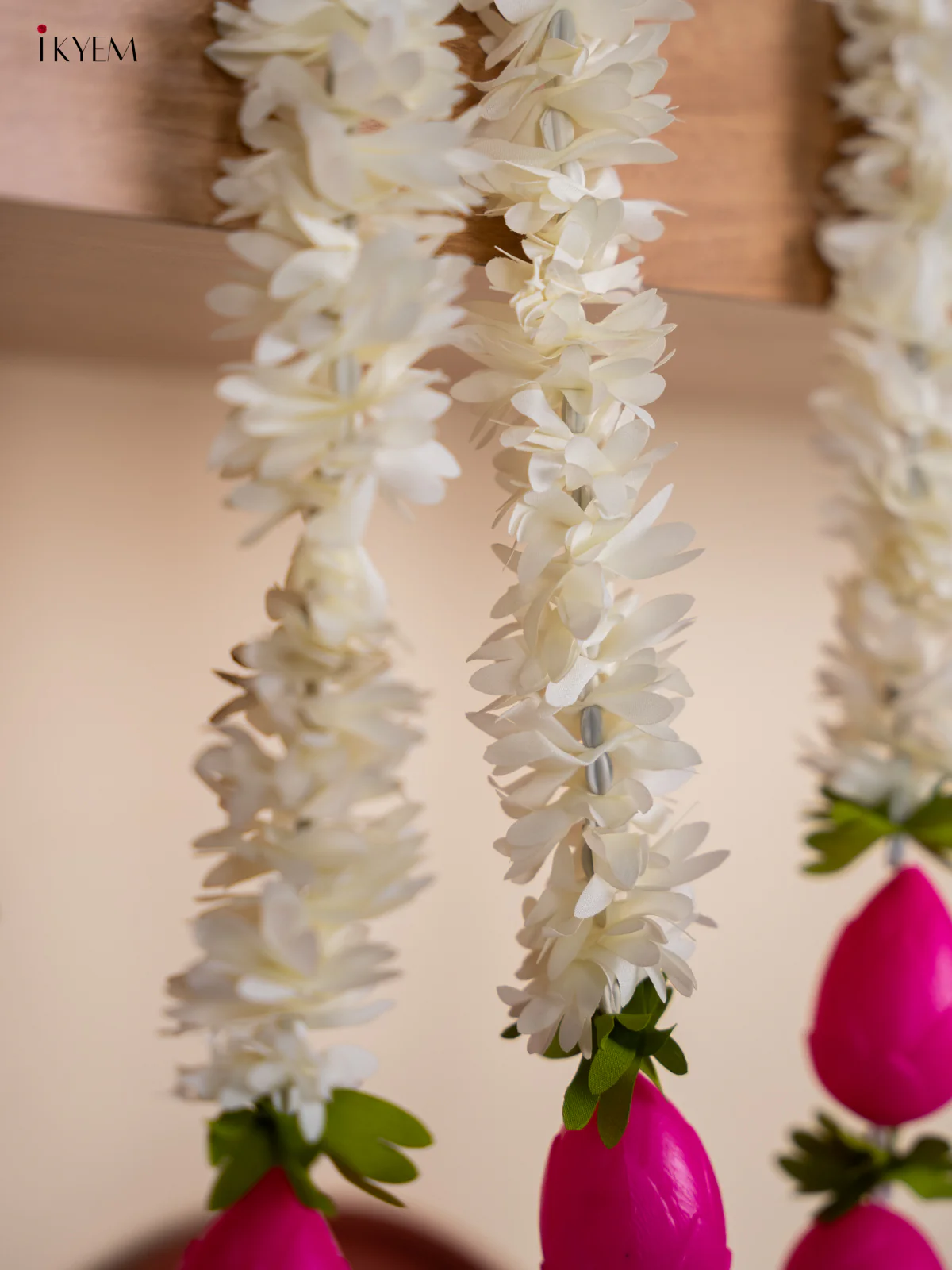 Artificial Hanging Thoranam - White with pink - KD30114 - Image 4
