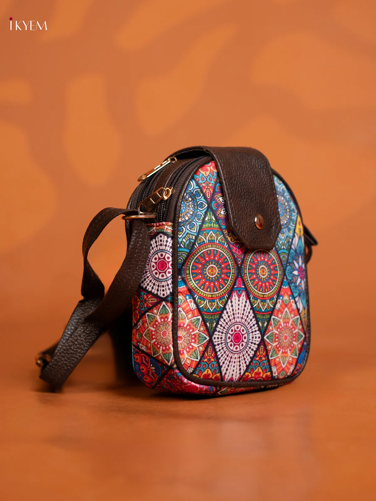 SLING BAG WHITE WITH - MULTICOLOUR - Image 2