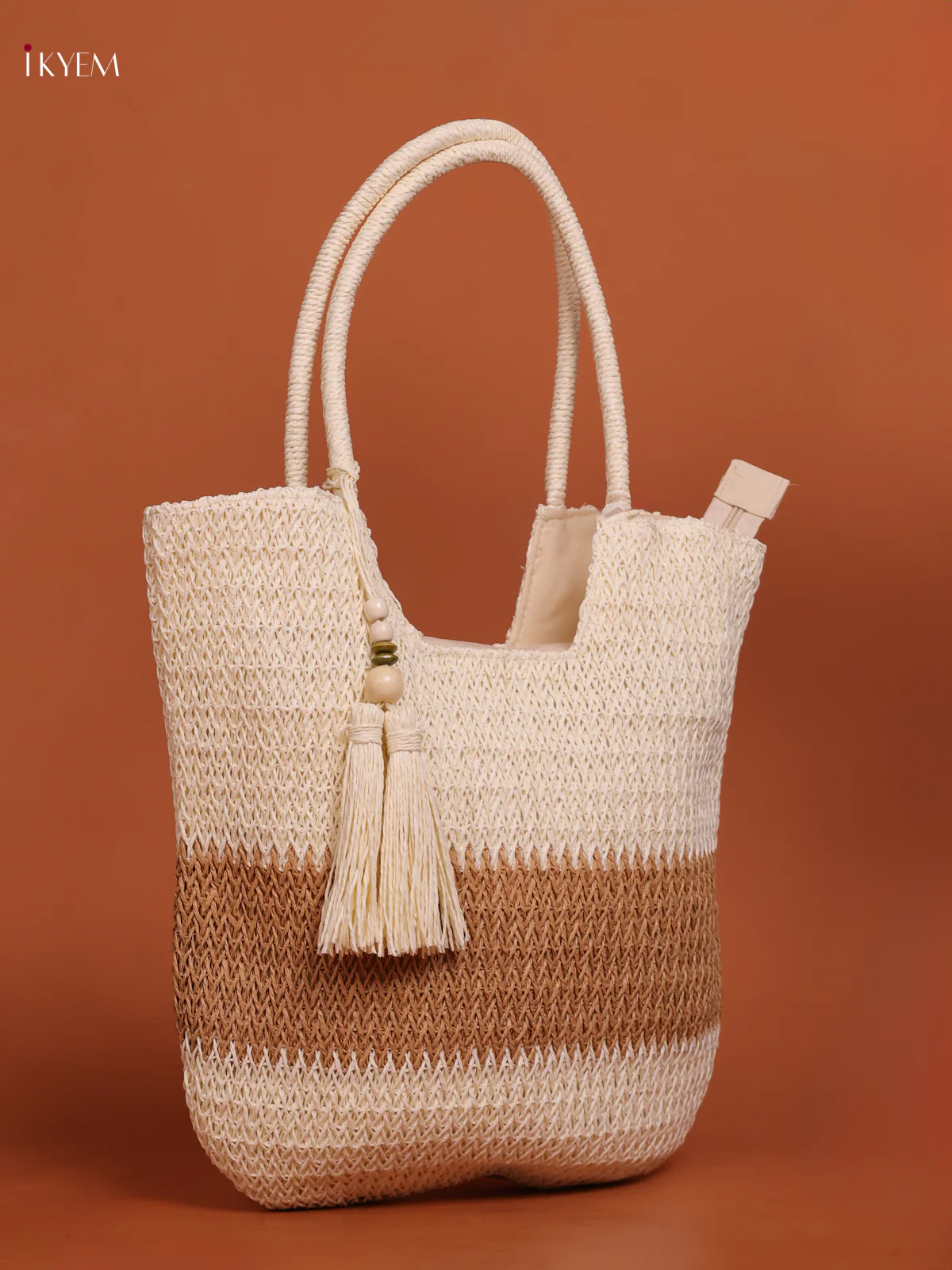 Beach Shoulder Bag with zipper - white with sandal - KE16126 - Image 2