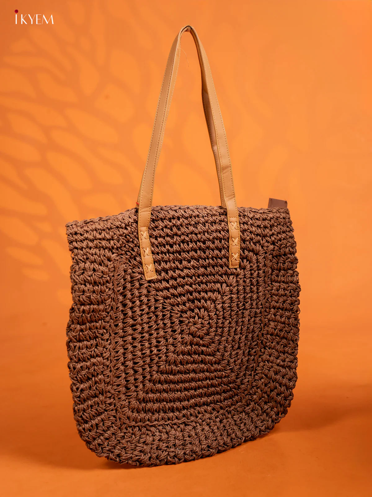Beach Shoulder Bag with zipper - coffee brown - KE16134