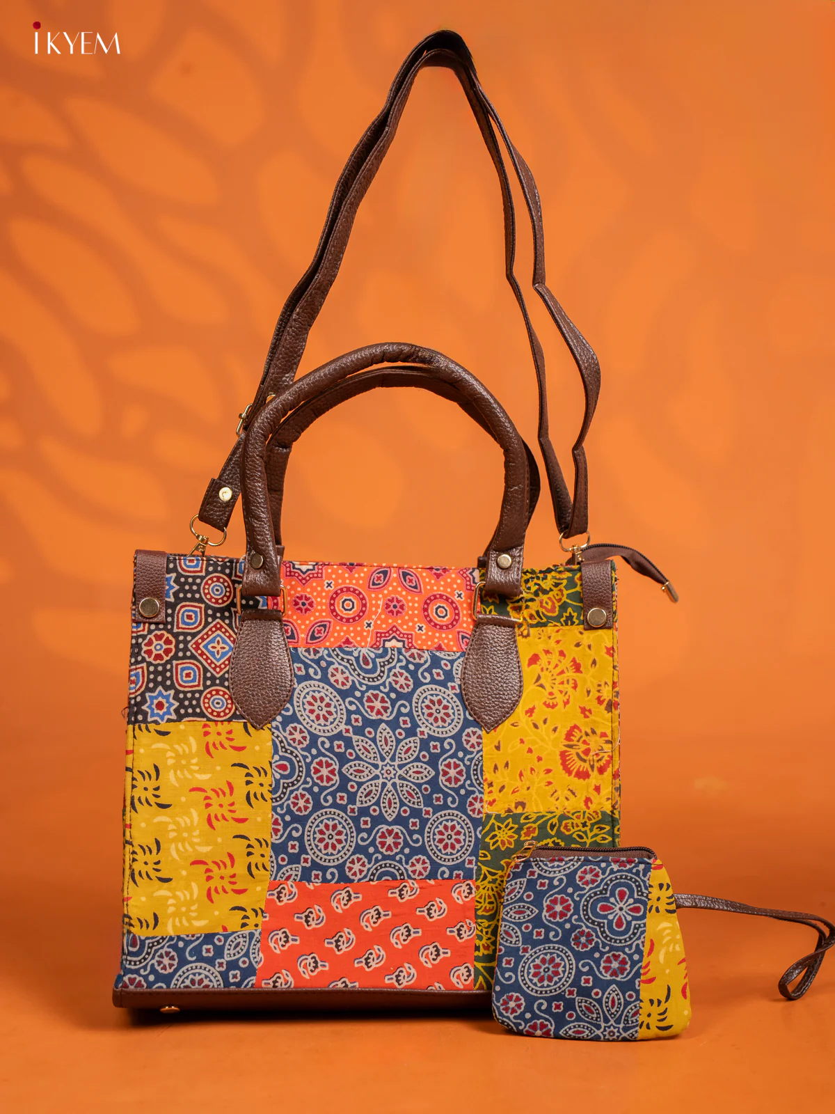 Ajrakh Printed Handbag with Small Pouch - Multicolour - KE16155 - Image 2