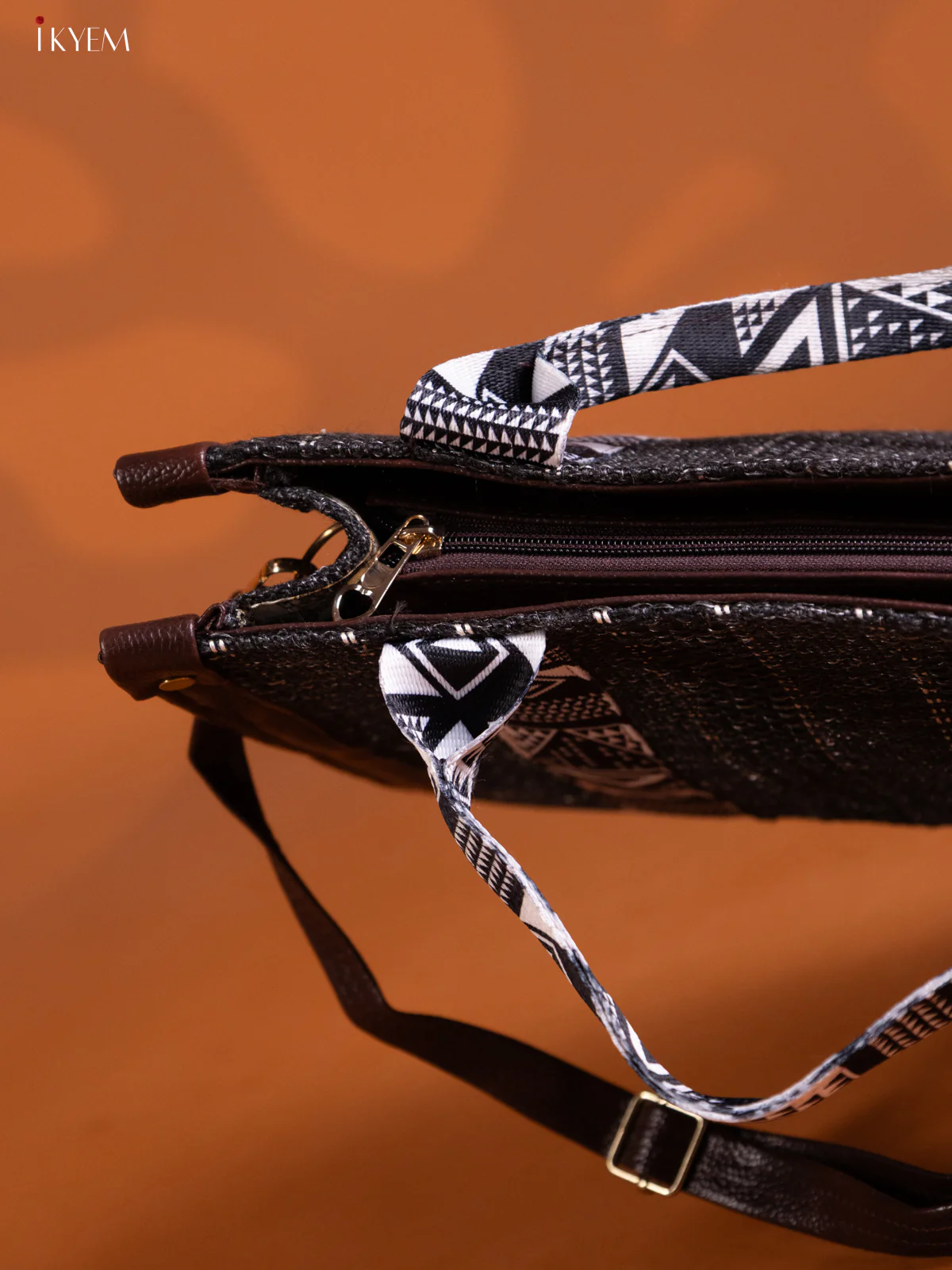 Aztec Patterns Jacquard Hand Bag with Detachable Shoulder Strap - Black - KE16239 - Image 3
