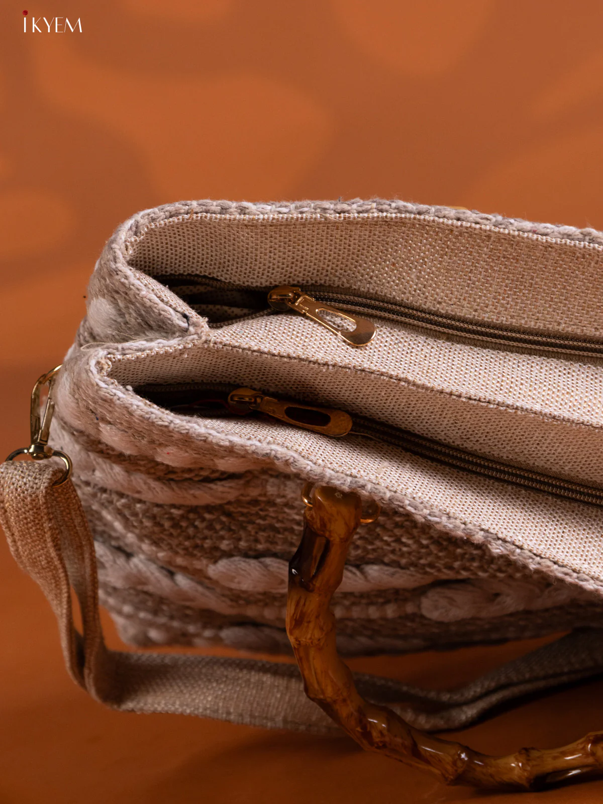 Jacquard woven rugs Shoudler Bag -  Grey - KE16251 - Image 5