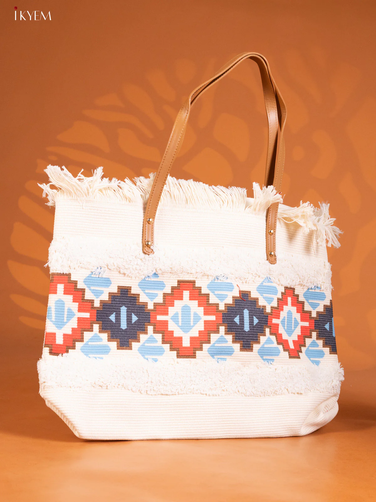 Aztec geometric Printed Hand Bag - Cream - KE16270 - Image 2