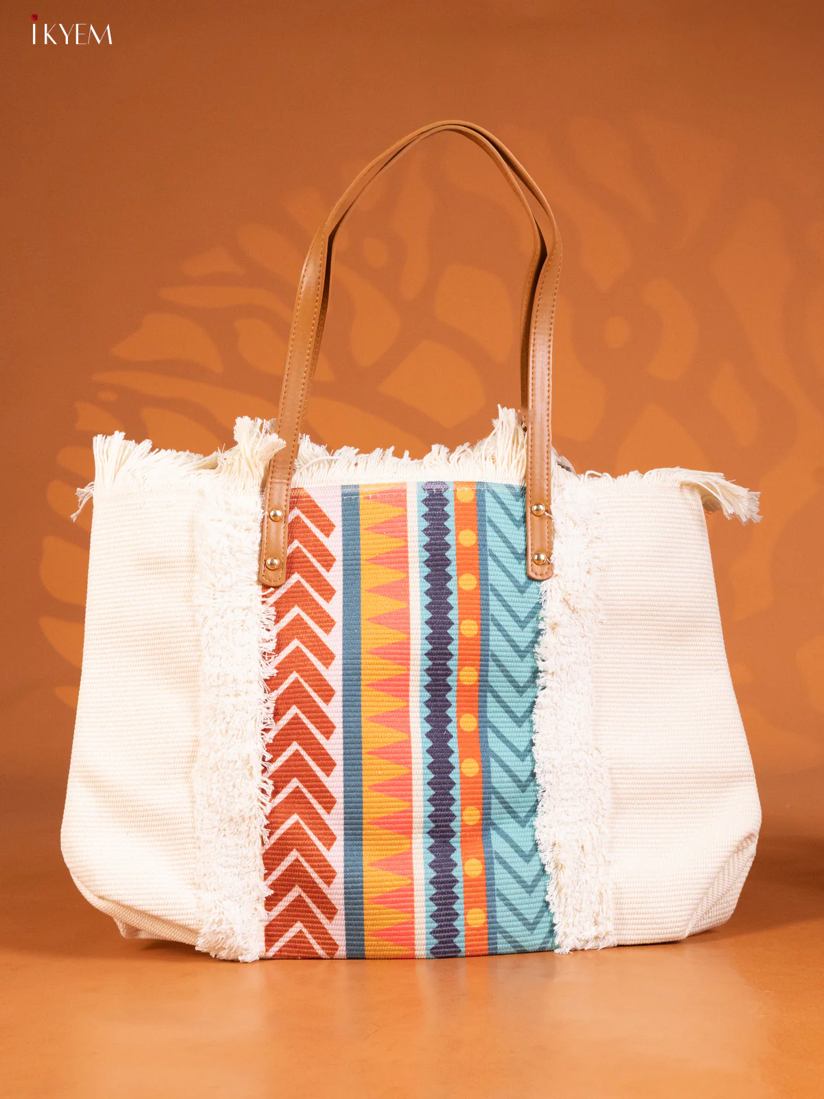Floral Design Hand Bag White