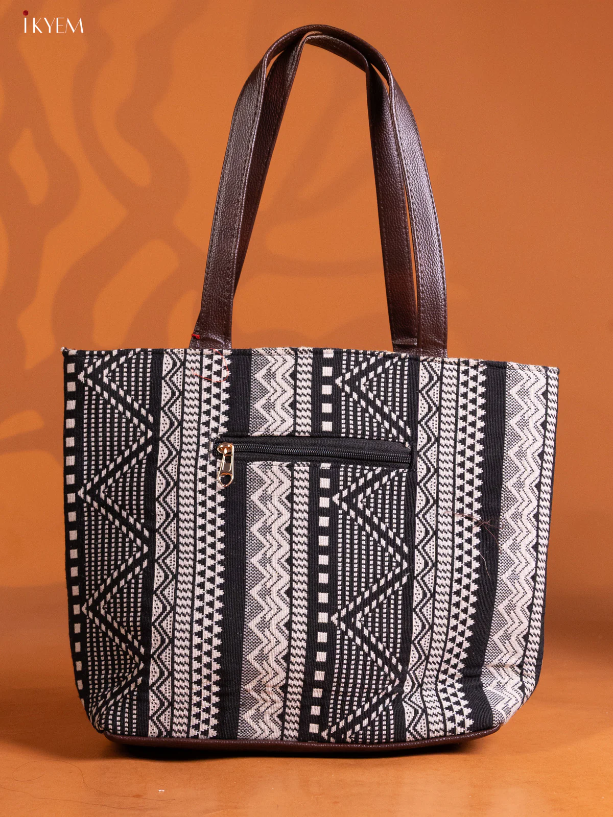 Geometric Design Handbag Combo Set - Black with White - KE16293 - Image 3