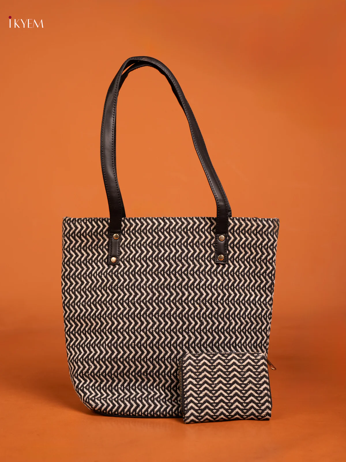 Ikkat Deesign Hand Bag And Pouch  Black