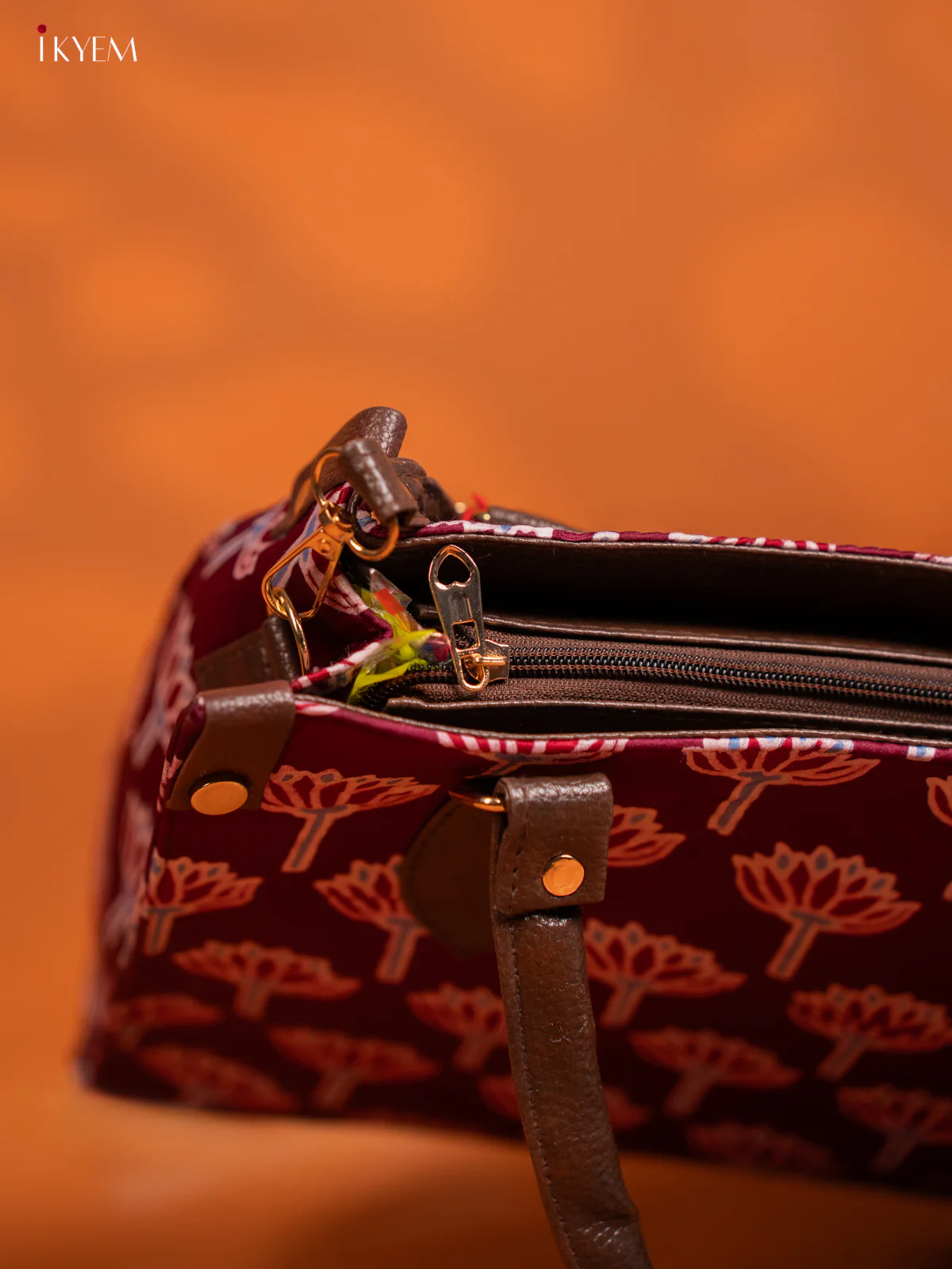 Jute Floral Design Handbag & Leather Sling with1 Compartment & 1 Coin pouch - Purple - KE16346 - Image 5