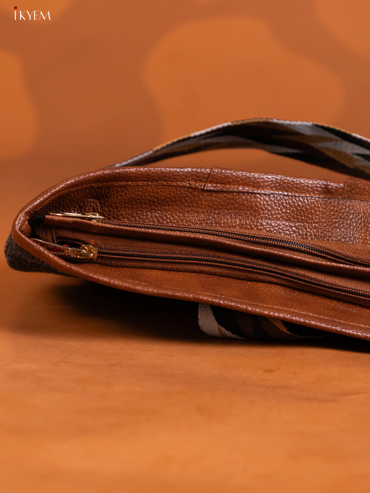 Jute Patchwork Design Handbag & Leather Sling with1 Compartment & 1 Coin pouch - Multicolour - KE16347 - Image 3
