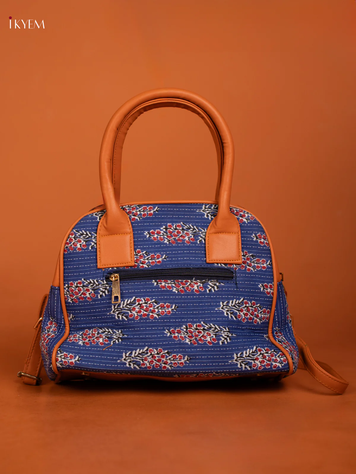 Ajrakh print sling bag with pouch - indigo blue - Image 4