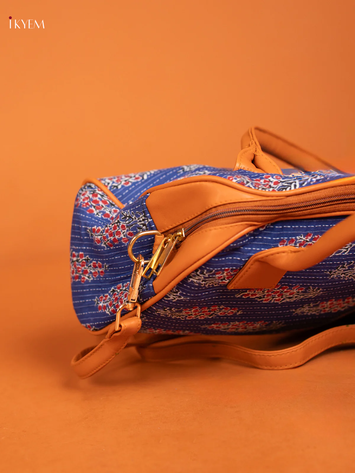 Ajrakh print sling bag with pouch - indigo blue - Image 5