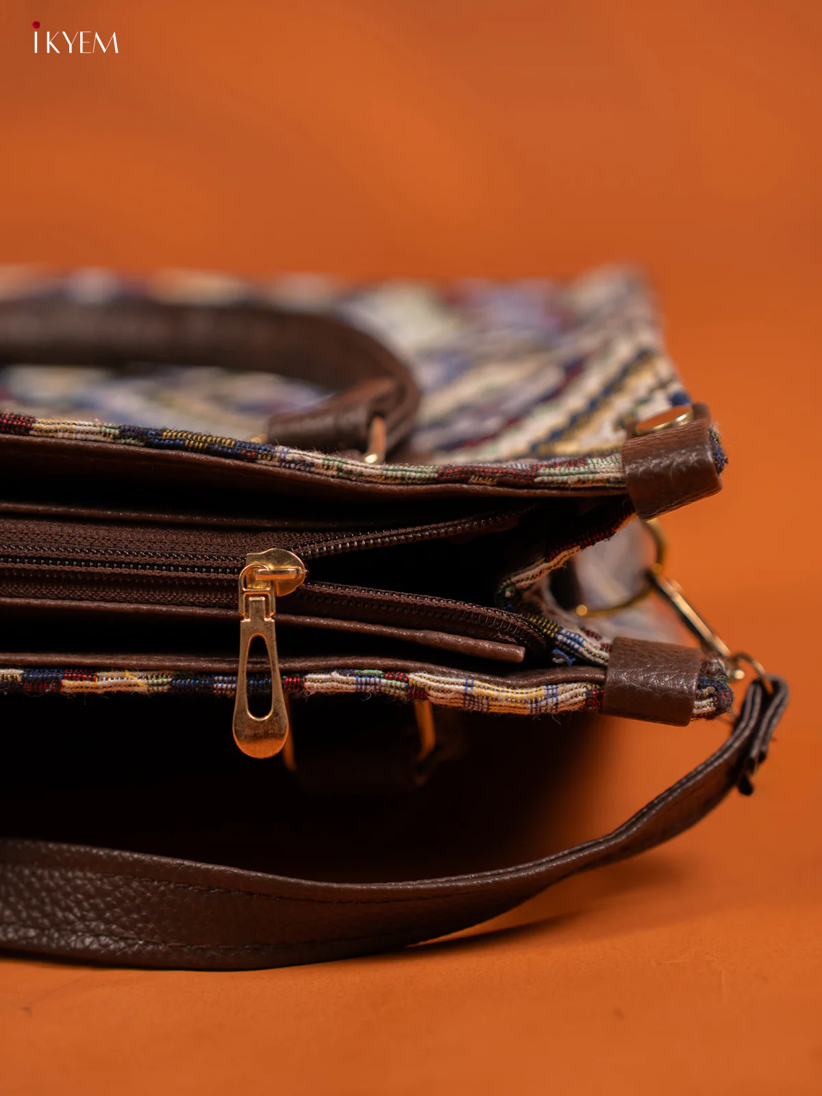 Jacquard Handbag and Leather Sling & Small Pouch with 1 compartment - Blue - KE16430 - Image 5