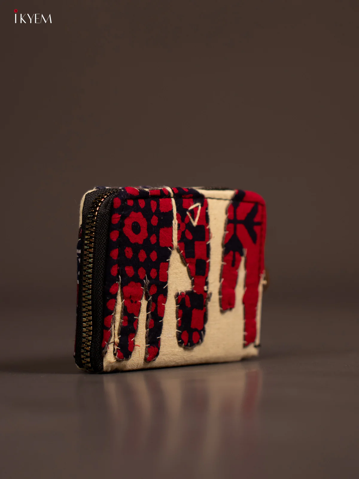 Embroidery Small Wallet - Sandal with Red - KE21237 - Image 2