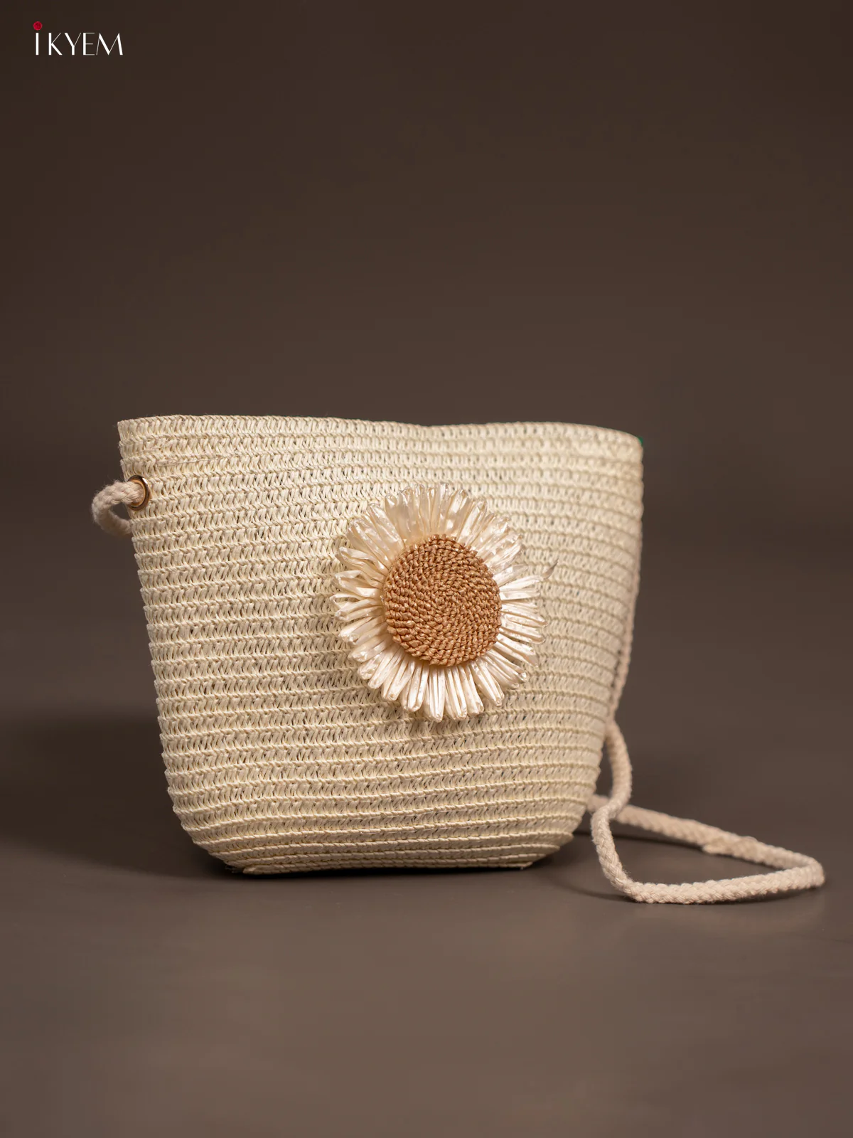 Beach Sling Bag Floral Design White - Image 2
