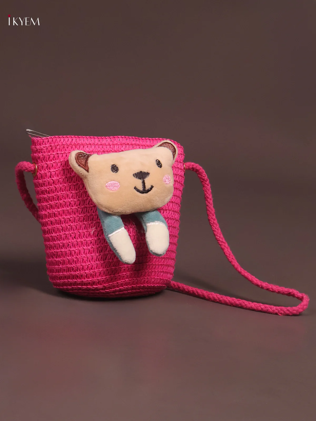 Beach Sling Bag Pink - Image 2