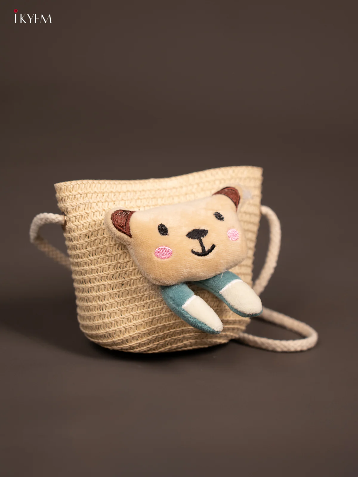 Beach Sling Bag Cream - Image 2