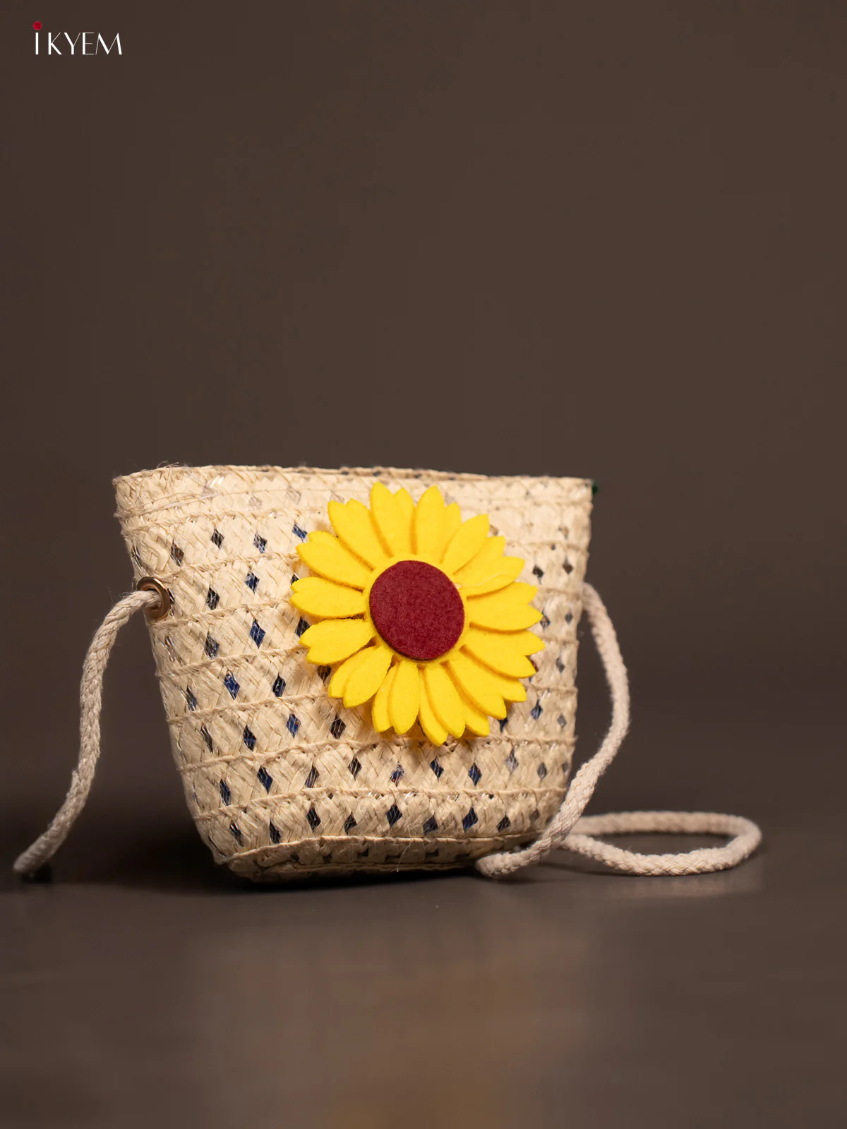 Beach Sling Bag For kids - White - KE21345 - Image 2