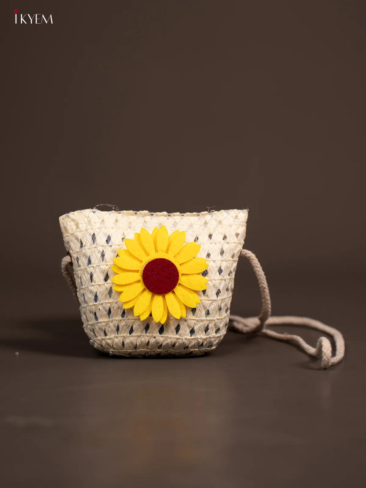 Beach Sling Bag For kids - White - KE21348 - Image 2