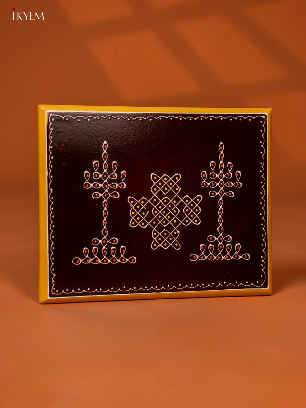 Wooden Handpainted Chawki 10*8 - Kolam - KE27131 - Image 2