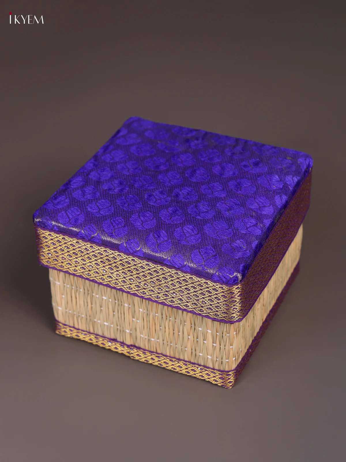 Square Korai Box With Banarasi Fabric Top - Blue - KEA2814