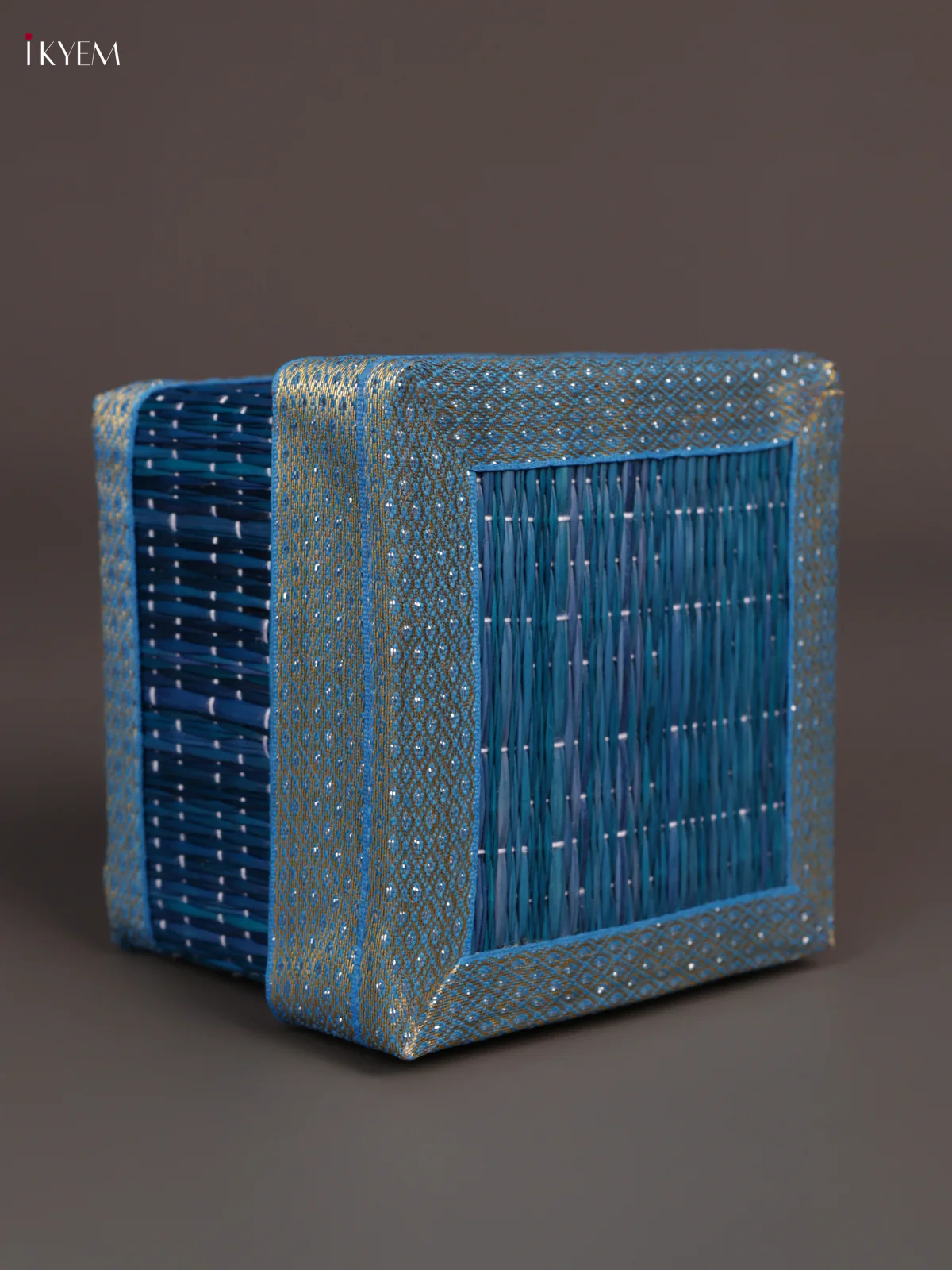 Square Korai Box With Zari Borders - Light Blue - (4×4) - KEA2818 - Image 3