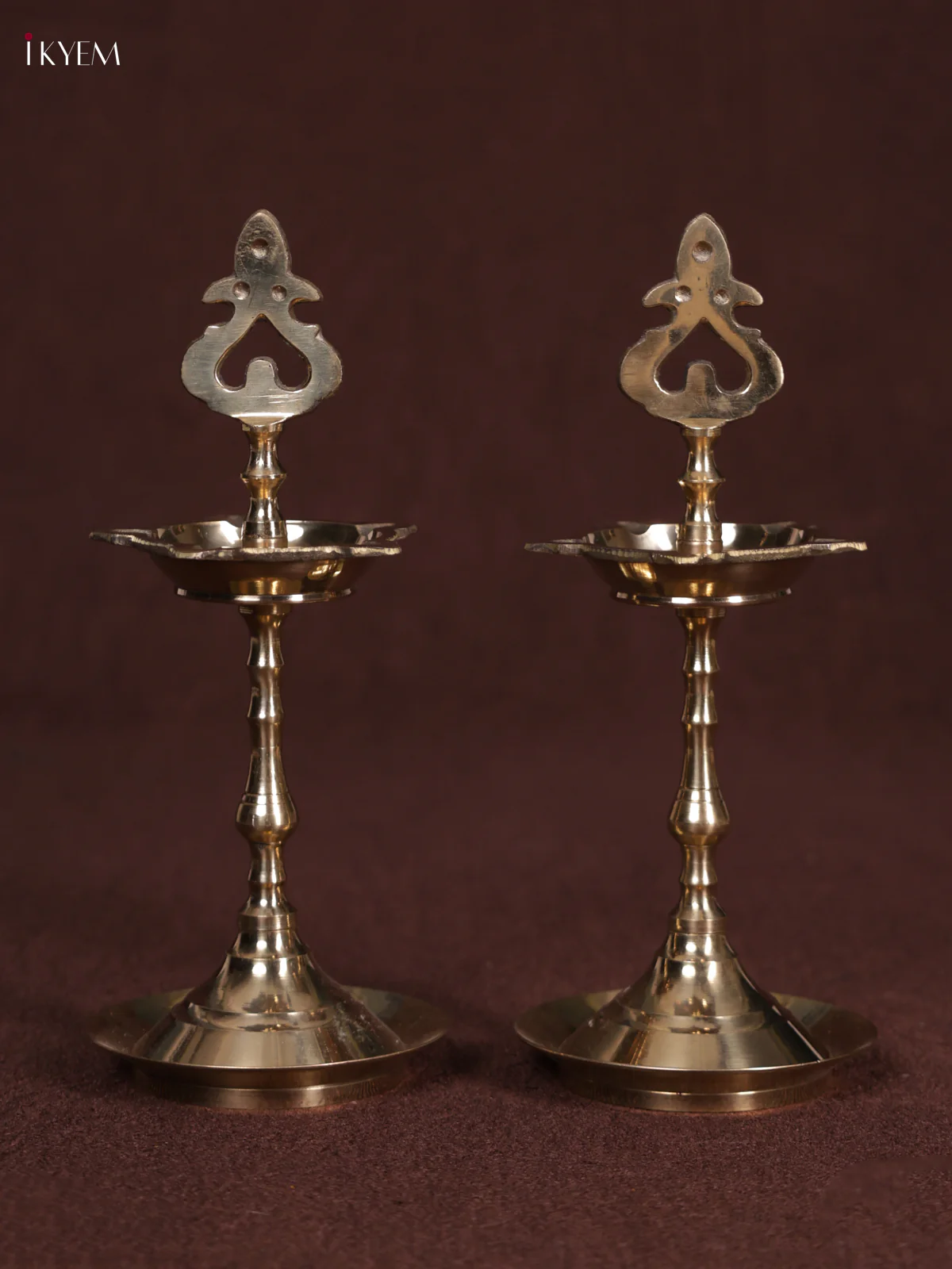 Brass Karaikudi Pirai Design Kuthu Vilakku - Set of 2 - 5.5 inch - Image 3