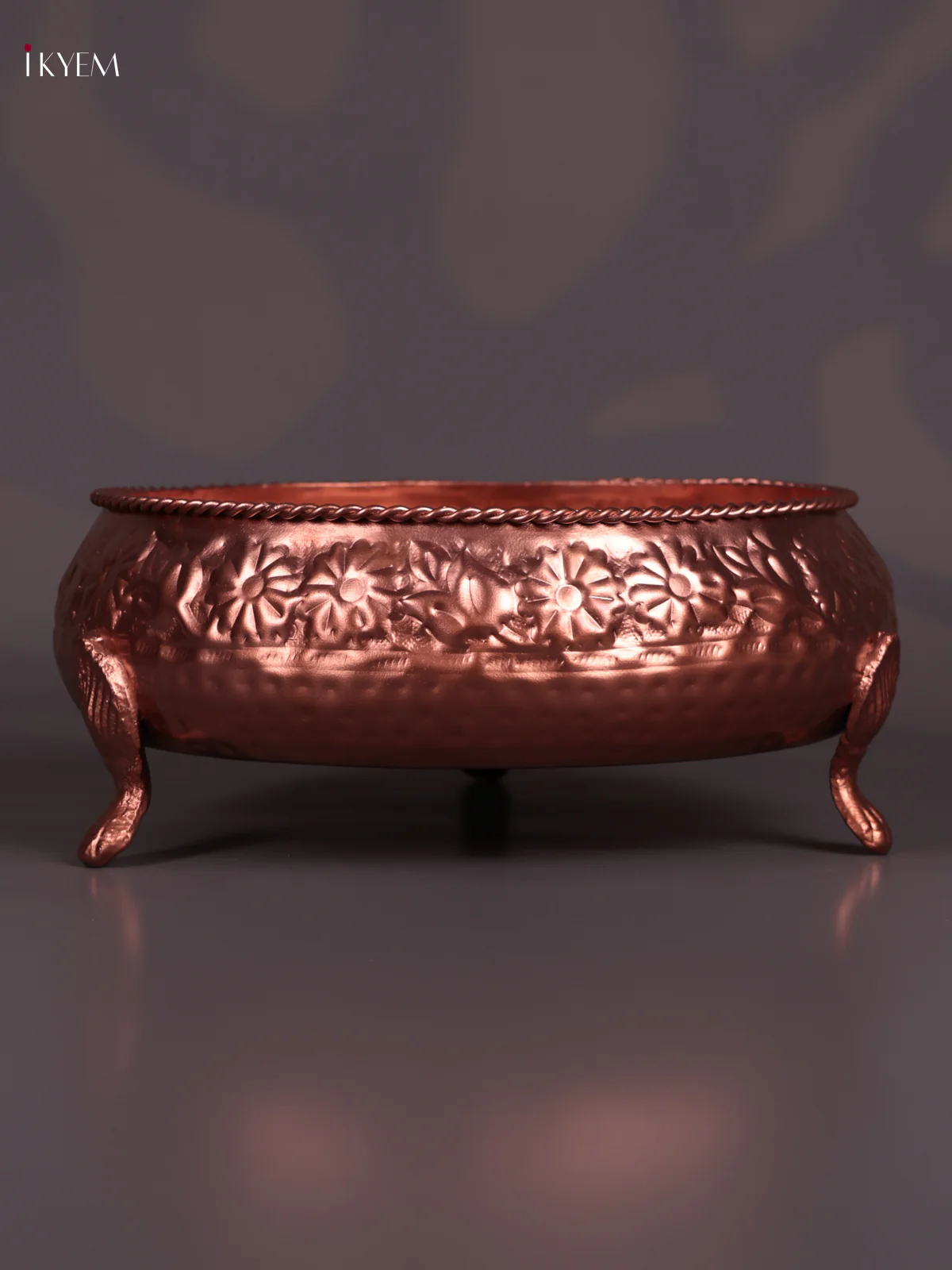 Metal Copper coating Leaf Urli 12*12 - KEB21003 - Image 2