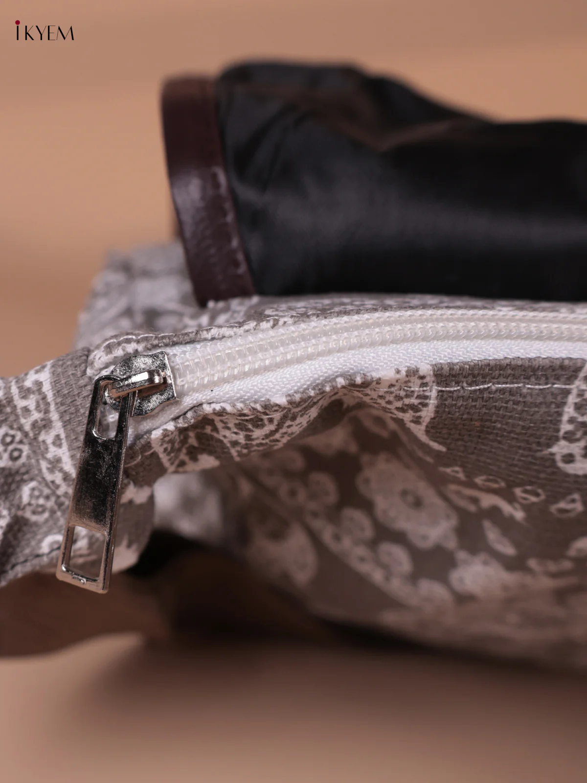 Elephant Design Crossbody Bag -Grey - Image 3