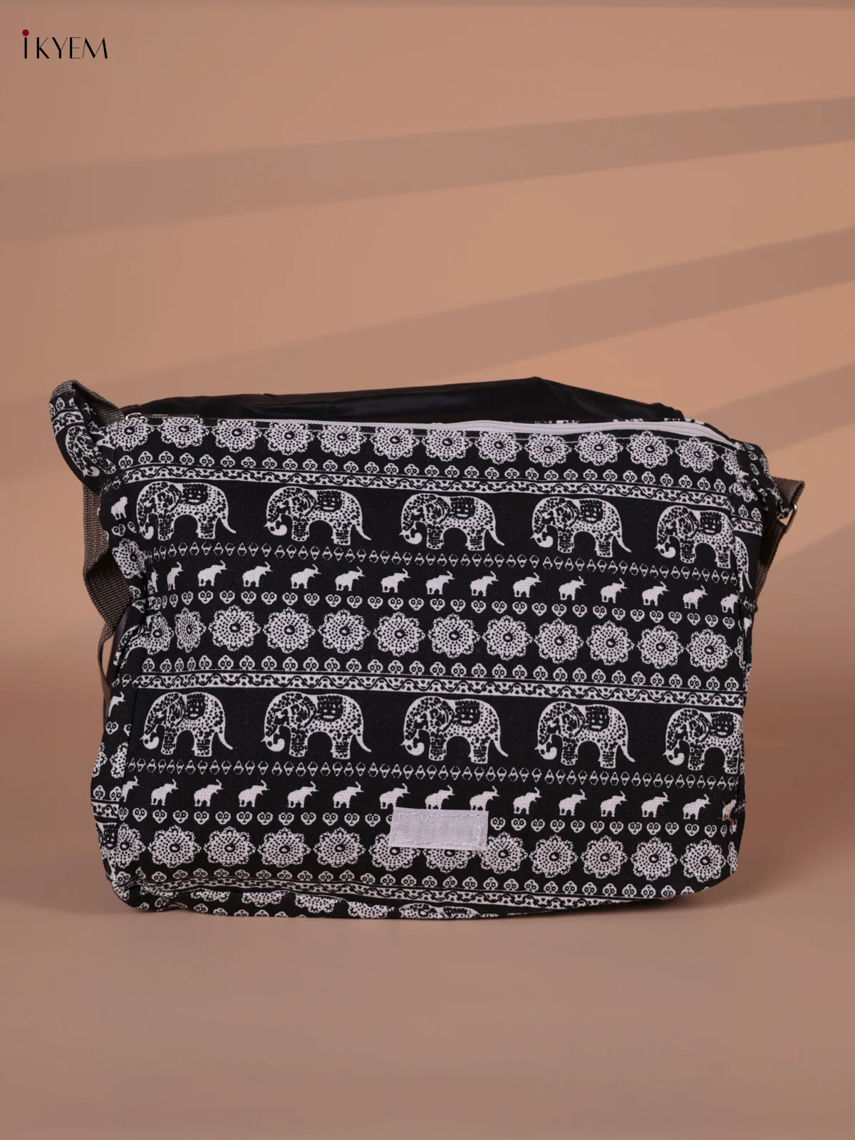 Elephant Design Crossbody Bag -Black - Image 2