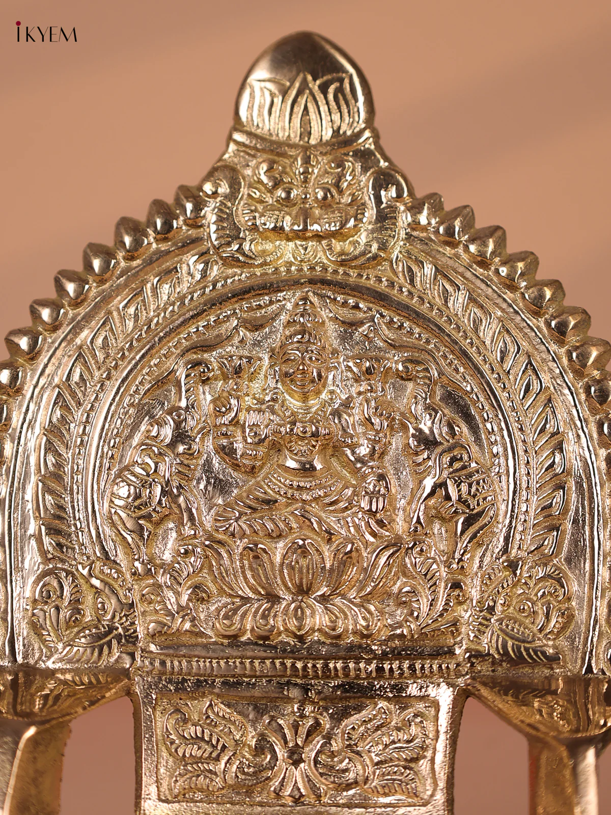 Brass Kamatchi Amman Vilaku - KEC10012 - Image 3