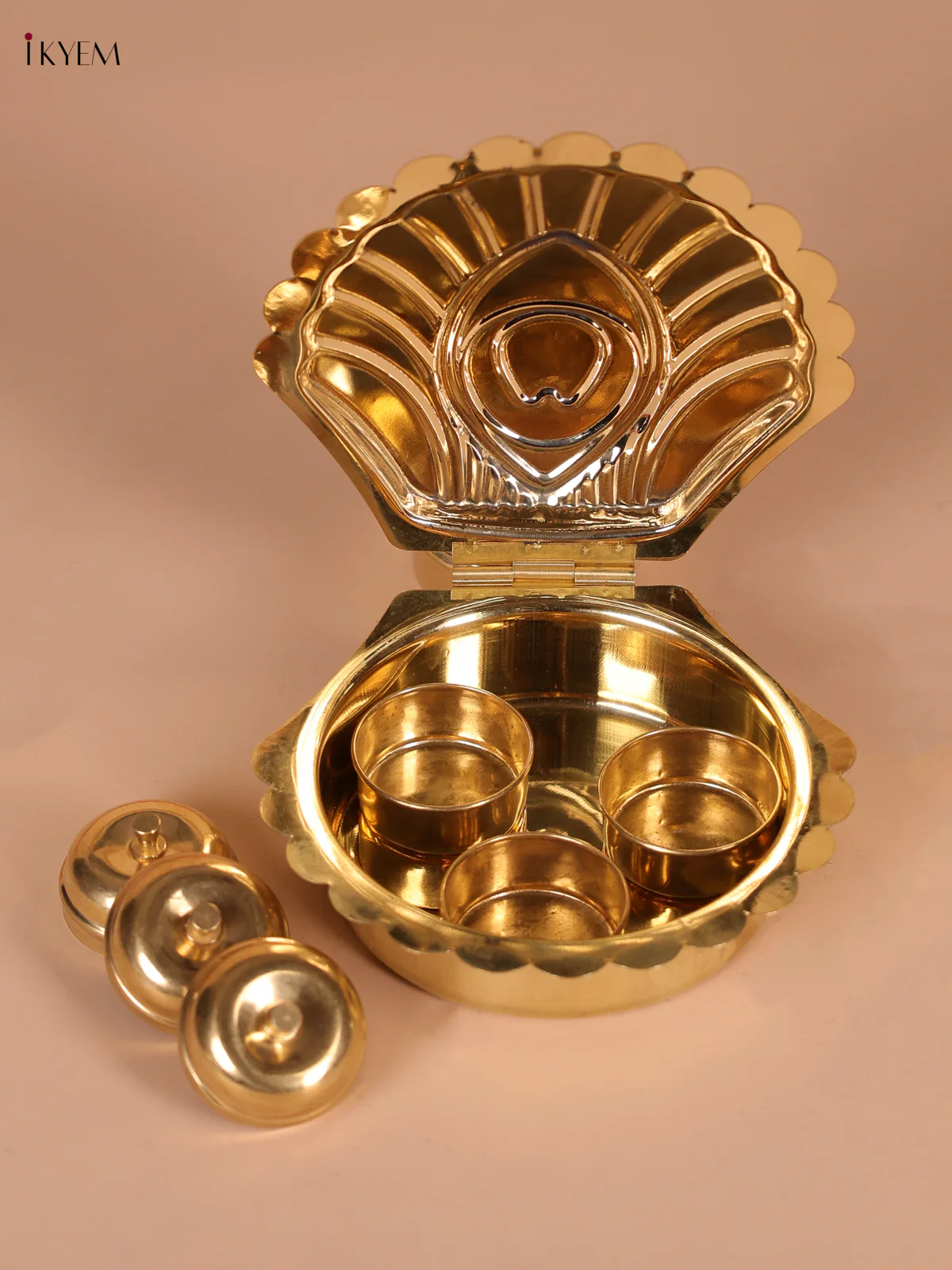 Brass Oyster Kumkum Box - Image 2