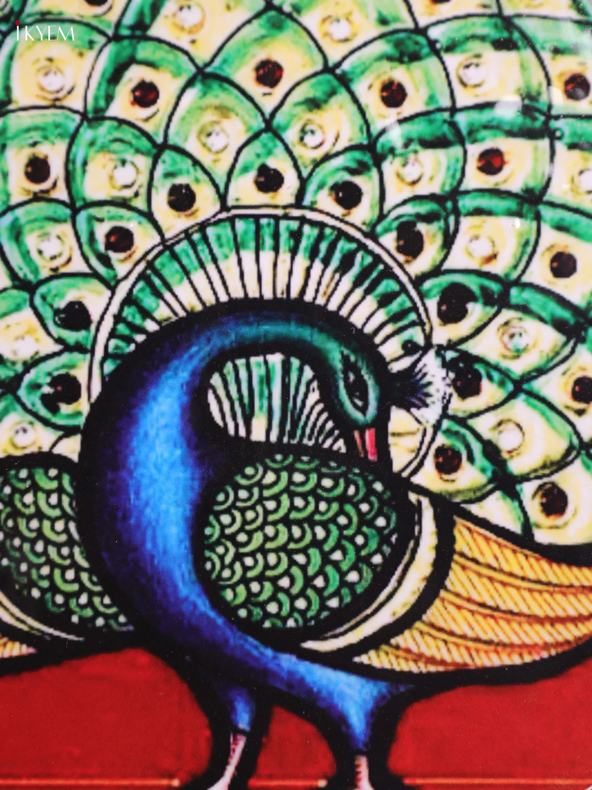 Peacock - Printed Brass Coated Plate With Hook Red - 8 inch - Image 2