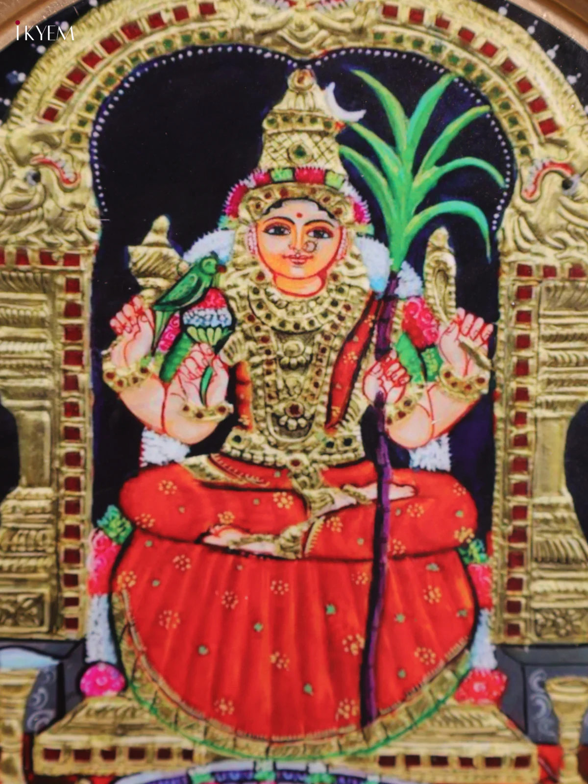 Kamatchi - Printed Brass Coated Plate With Hook Red - 8 inch - Image 2