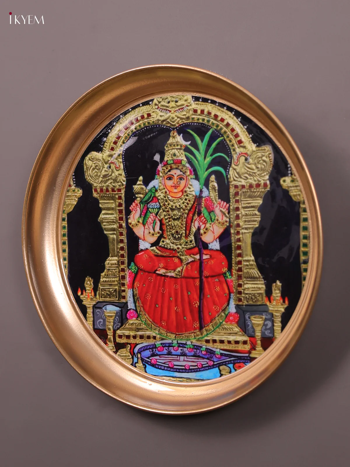 Kamatchi - Printed Brass Coated Plate With Hook Red - 8 inch - Image 3