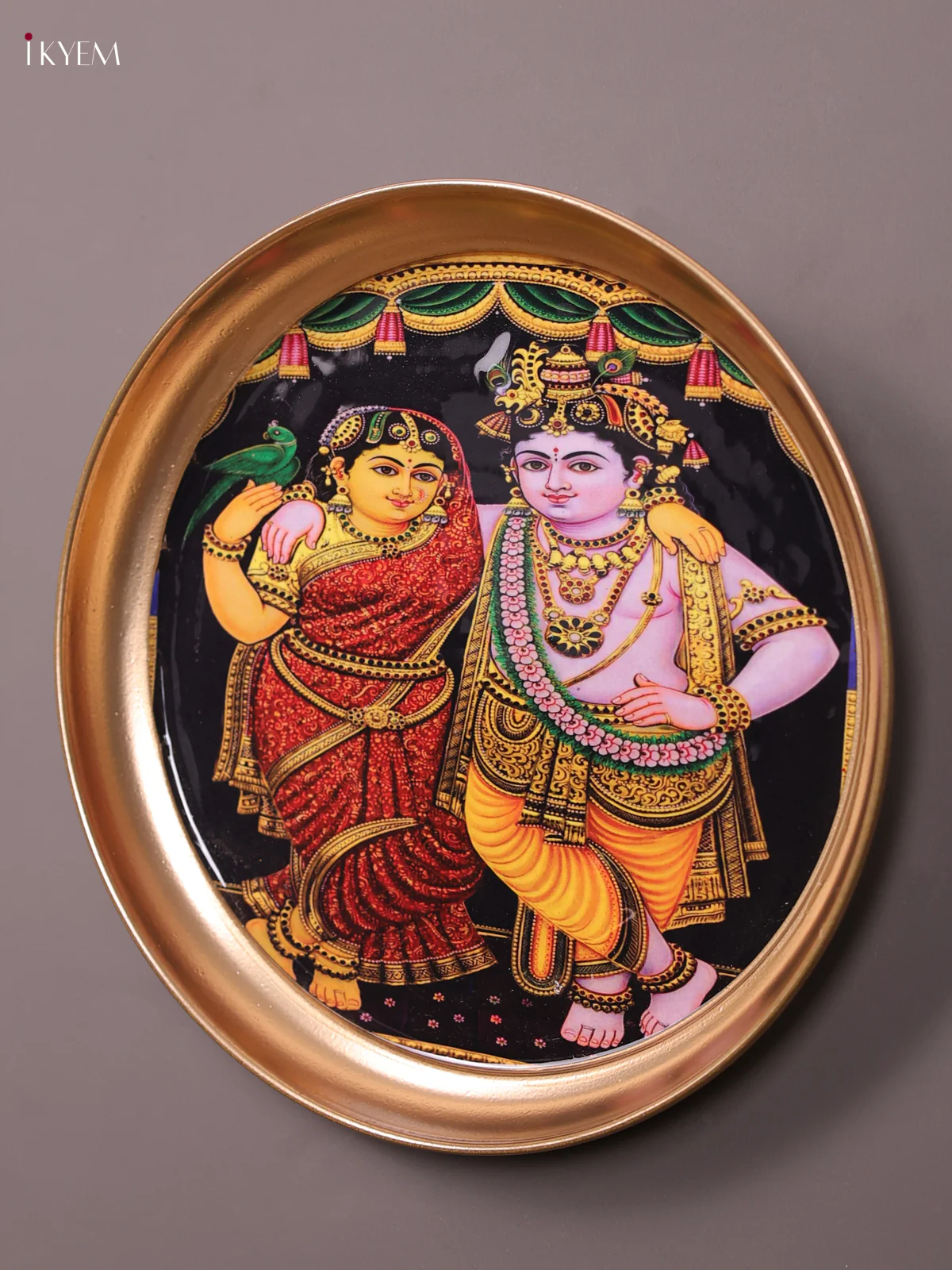 Radha Krishna - Printed Brass Coated Plate With Hook Black - 8 inch - Image 3