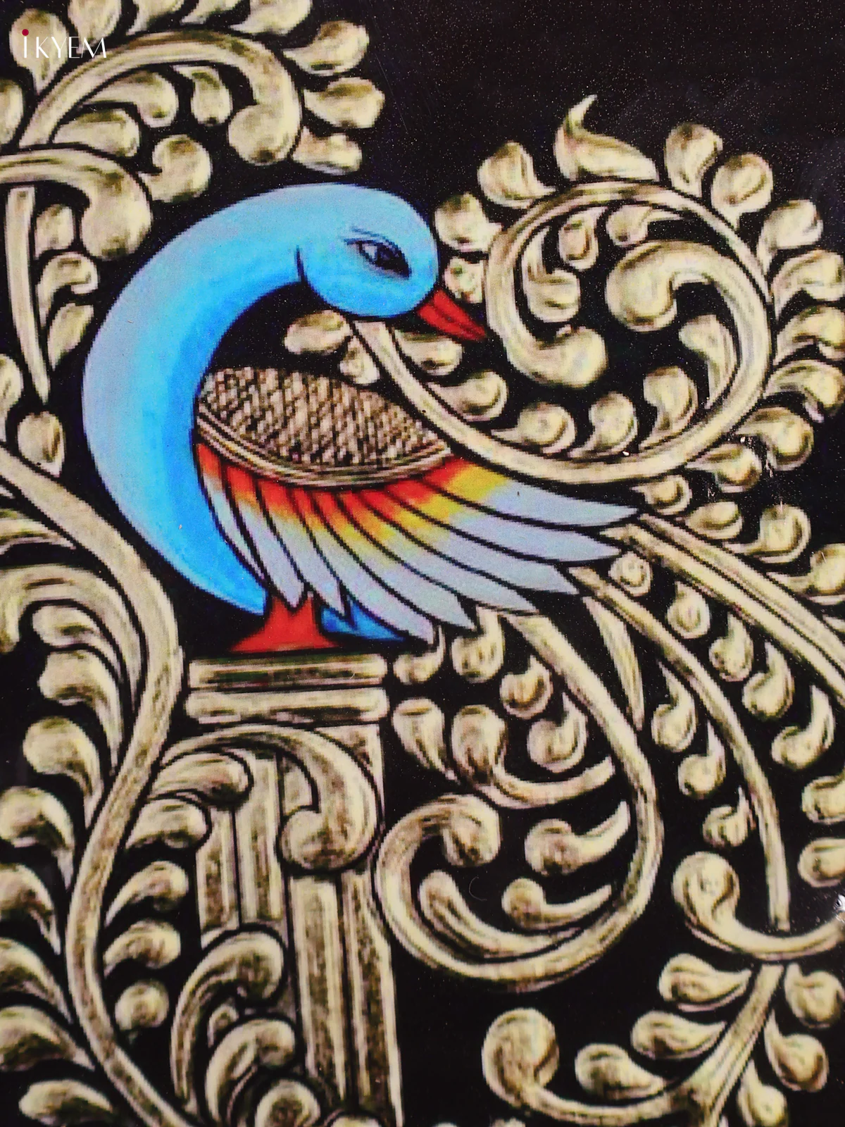 Peacock - Printed Brass Coated Plate With Hook Black - 8 inch - Image 2