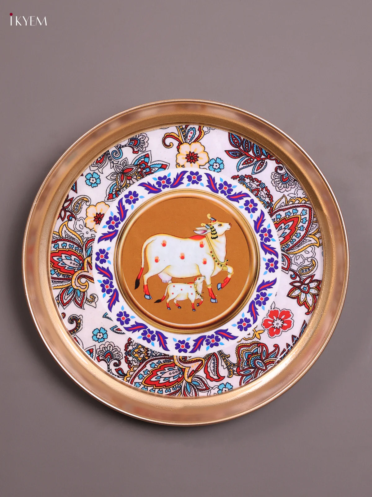 Cow & Calf - Printed Brass Coated Plate With Hook White - 8 inch
