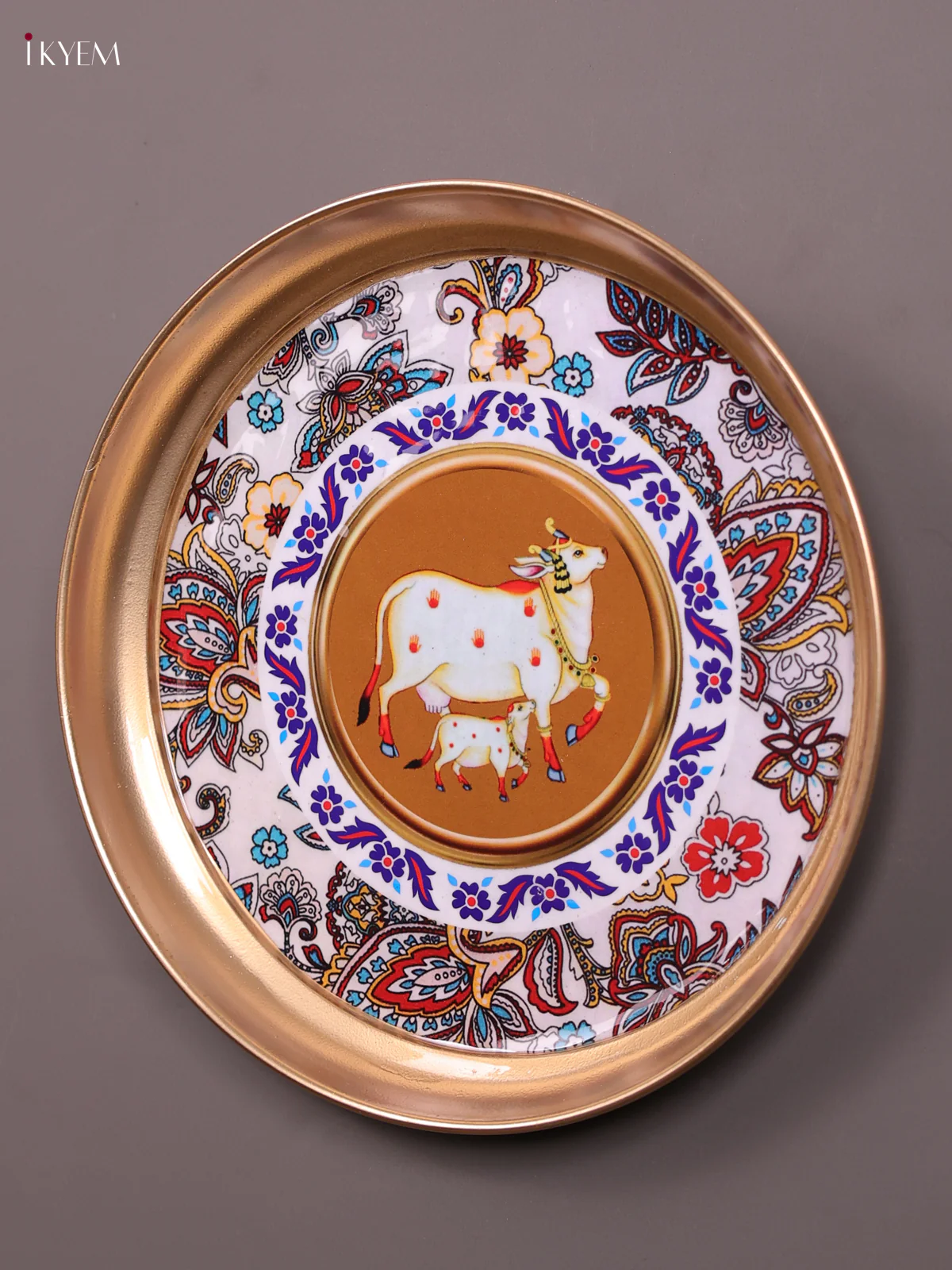 Cow & Calf - Printed Brass Coated Plate With Hook White - 8 inch - Image 3