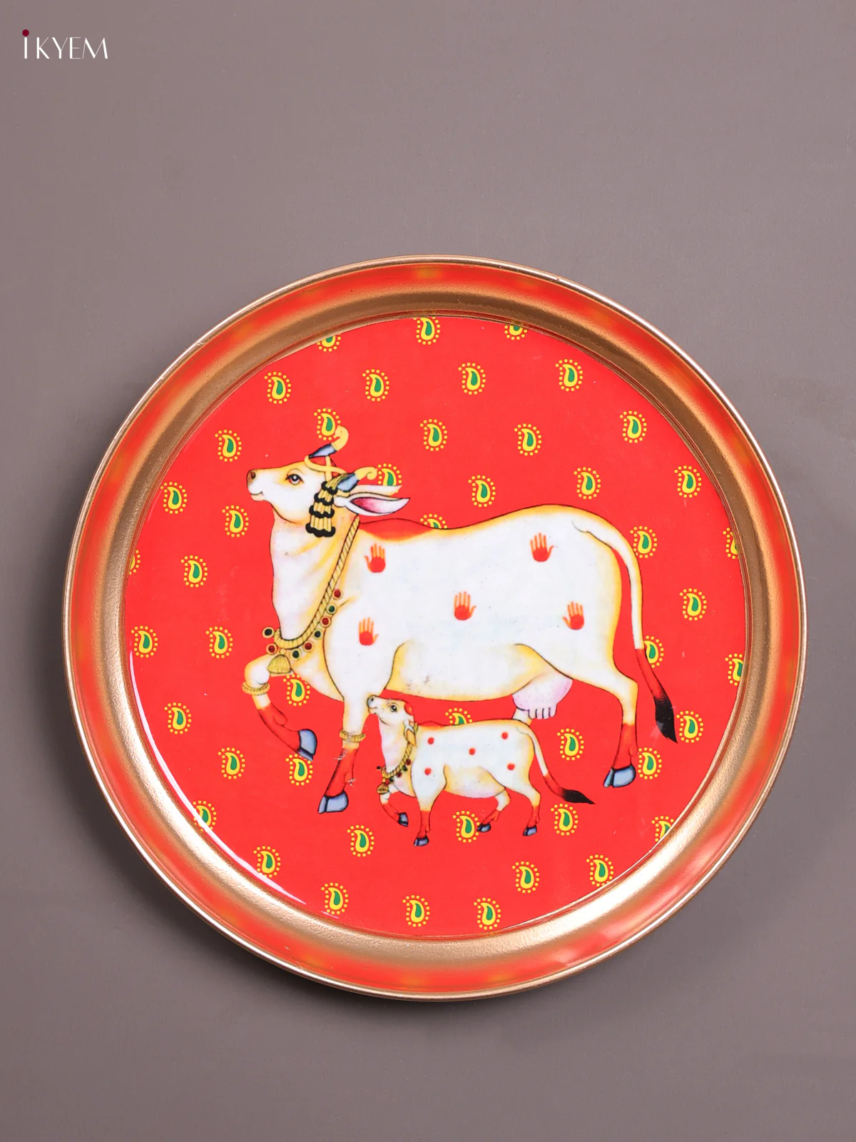 Cow & Claf - Printed Brass Coated Plate With Hook Red - 8 inch