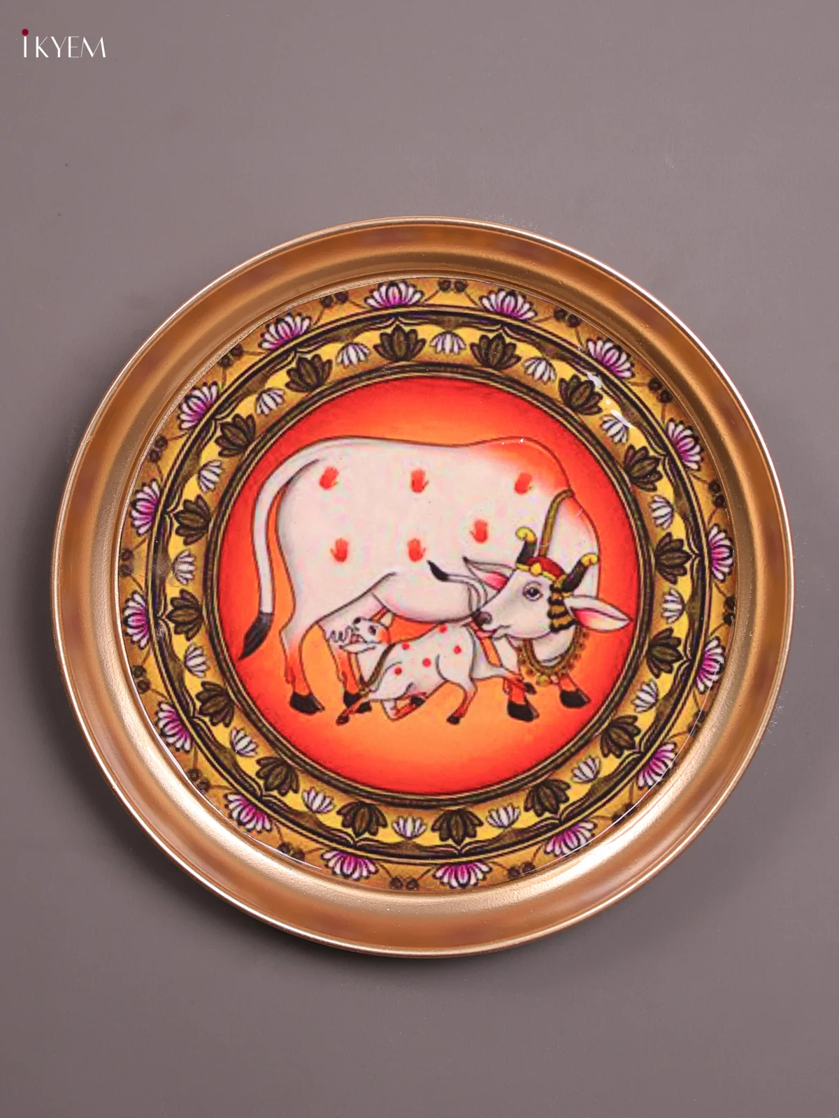 Cow & Claf - Printed Brass Coated Plate With Hook Orange & Yellow - 8 inch