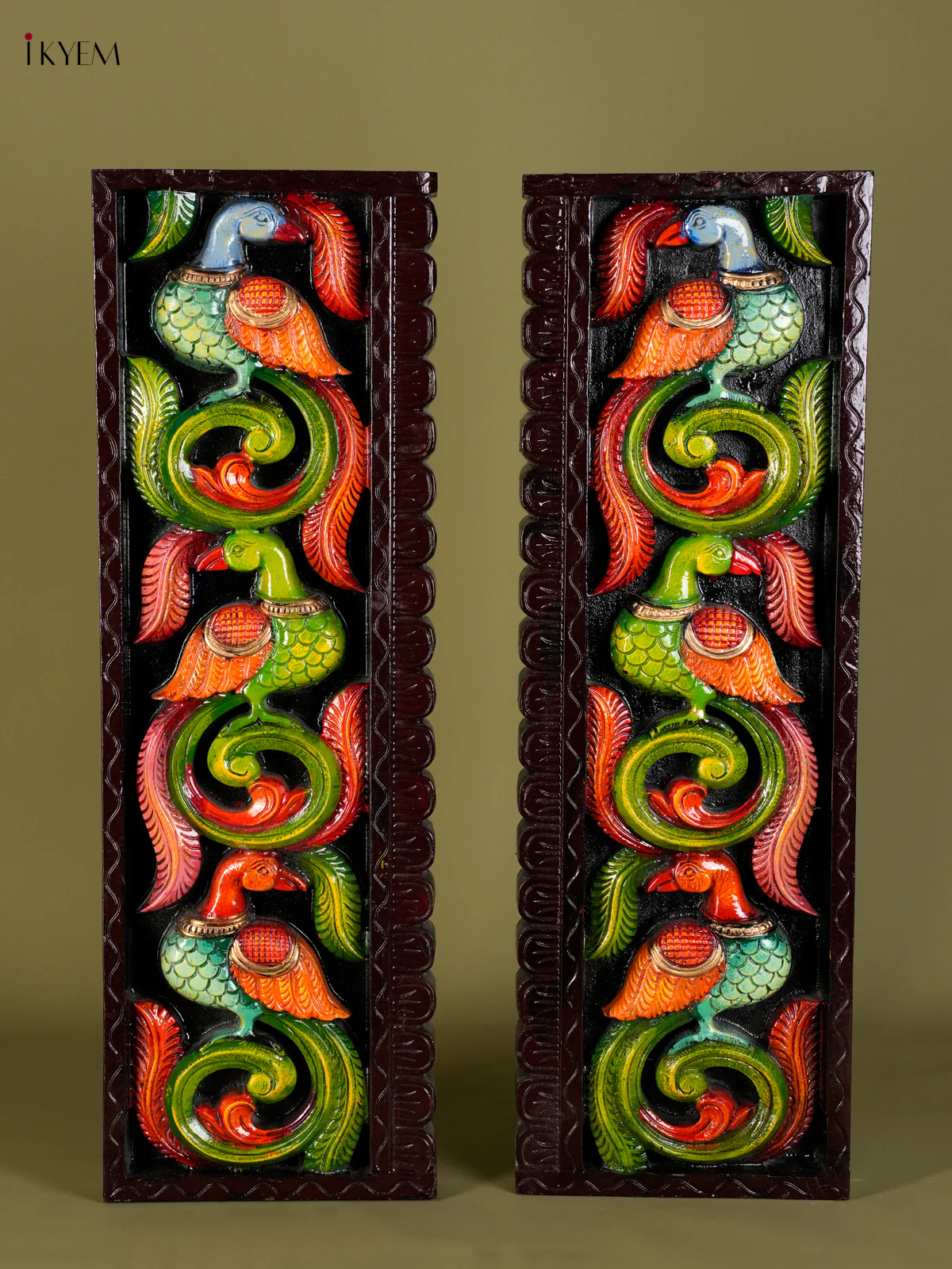 Wooden Handpainted Parrot Vertical Set of 2-KED13026