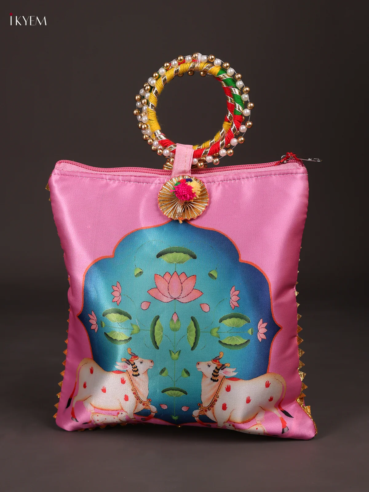 PICHWAI DIGITAL PRINTED GIFT BAG WITH BANGLE HANDLE - BABY PINK-KEE14009 - Image 3