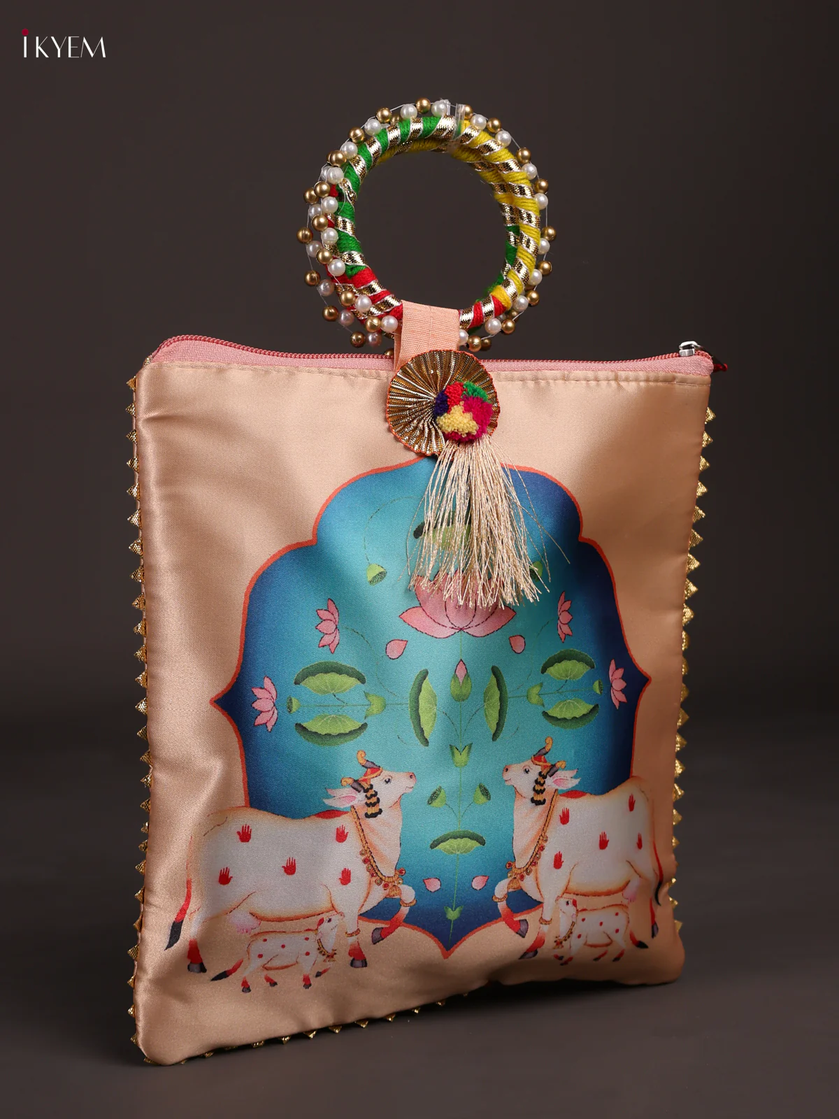 PICHWAI DIGITAL PRINTED GIFT BAG WITH BANGLE HANDLE - SANDAL-KEE14011 - Image 2