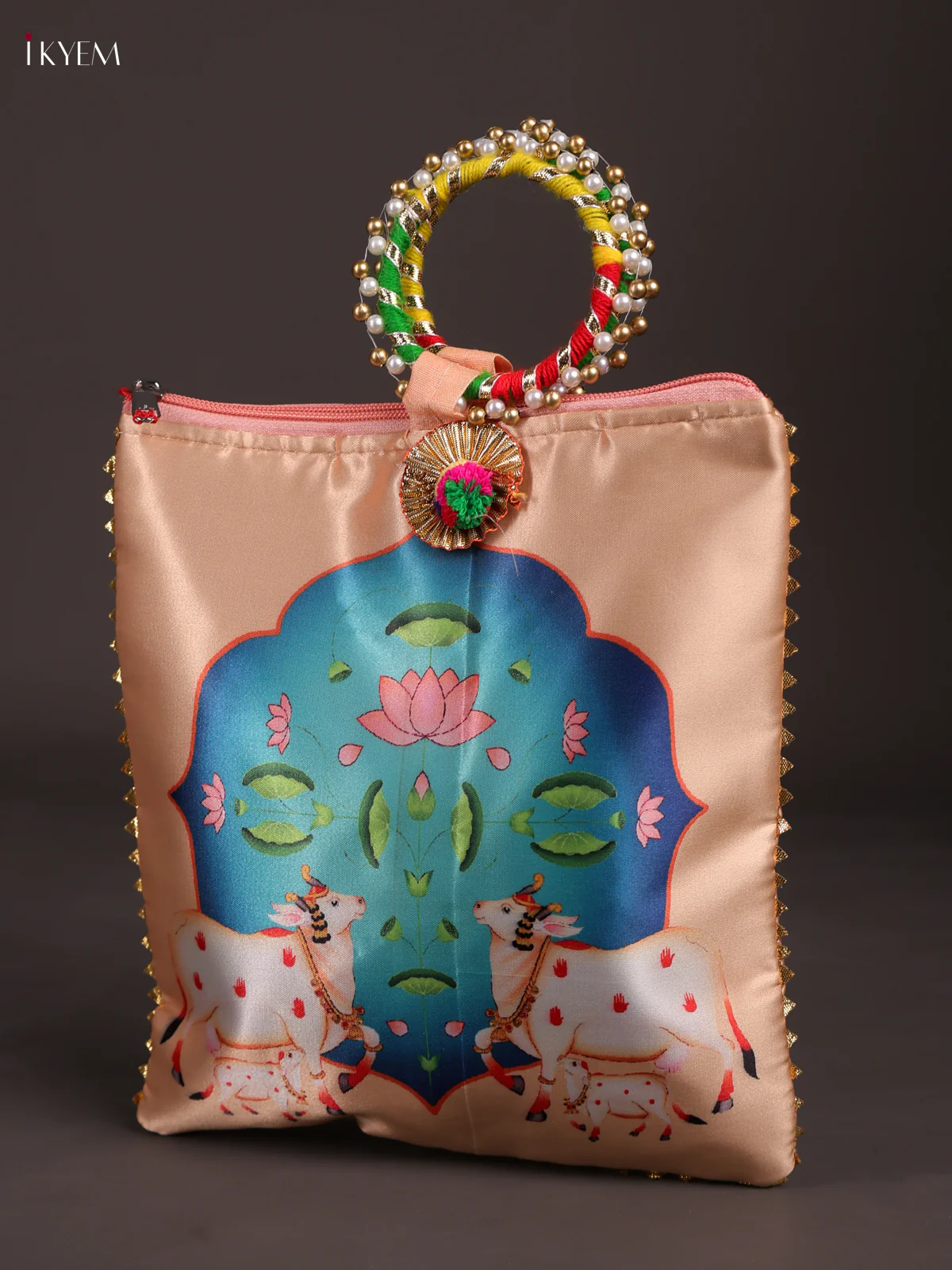 PICHWAI DIGITAL PRINTED GIFT BAG WITH BANGLE HANDLE - SANDAL-KEE14011 - Image 3