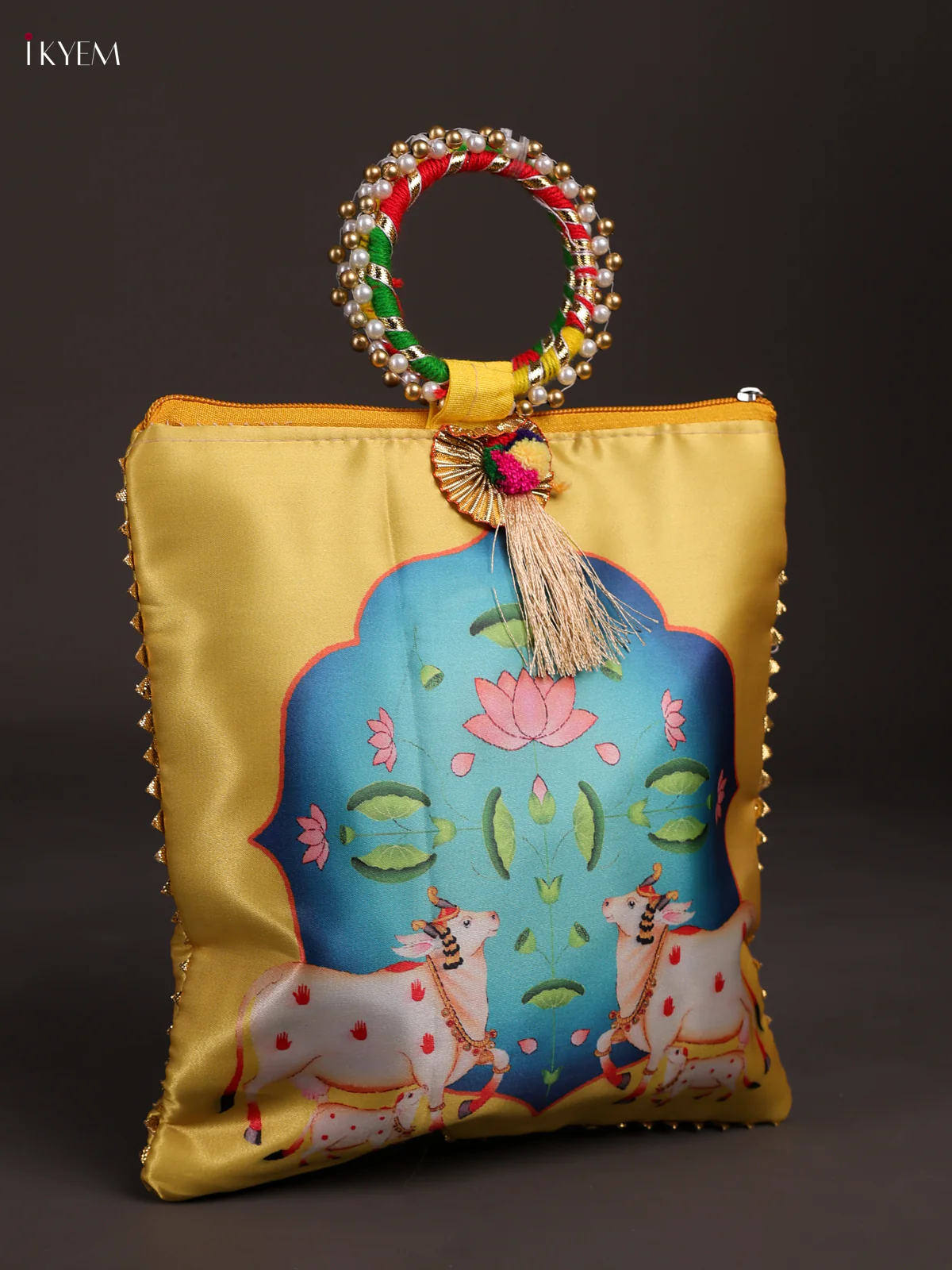 PICHWAI DIGITAL PRINTED GIFT BAG WITH BANGLE HANDLE - YELLOW-KEE14012 - Image 2