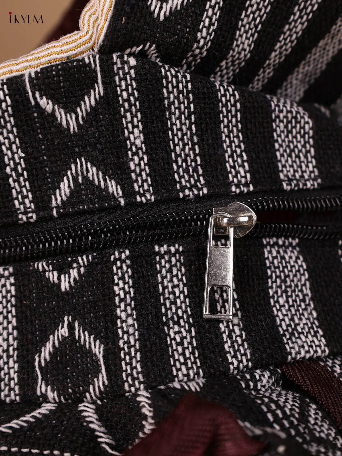 Elephant Printed Hand Bag- Peach& Black-KEE16026 - Image 3